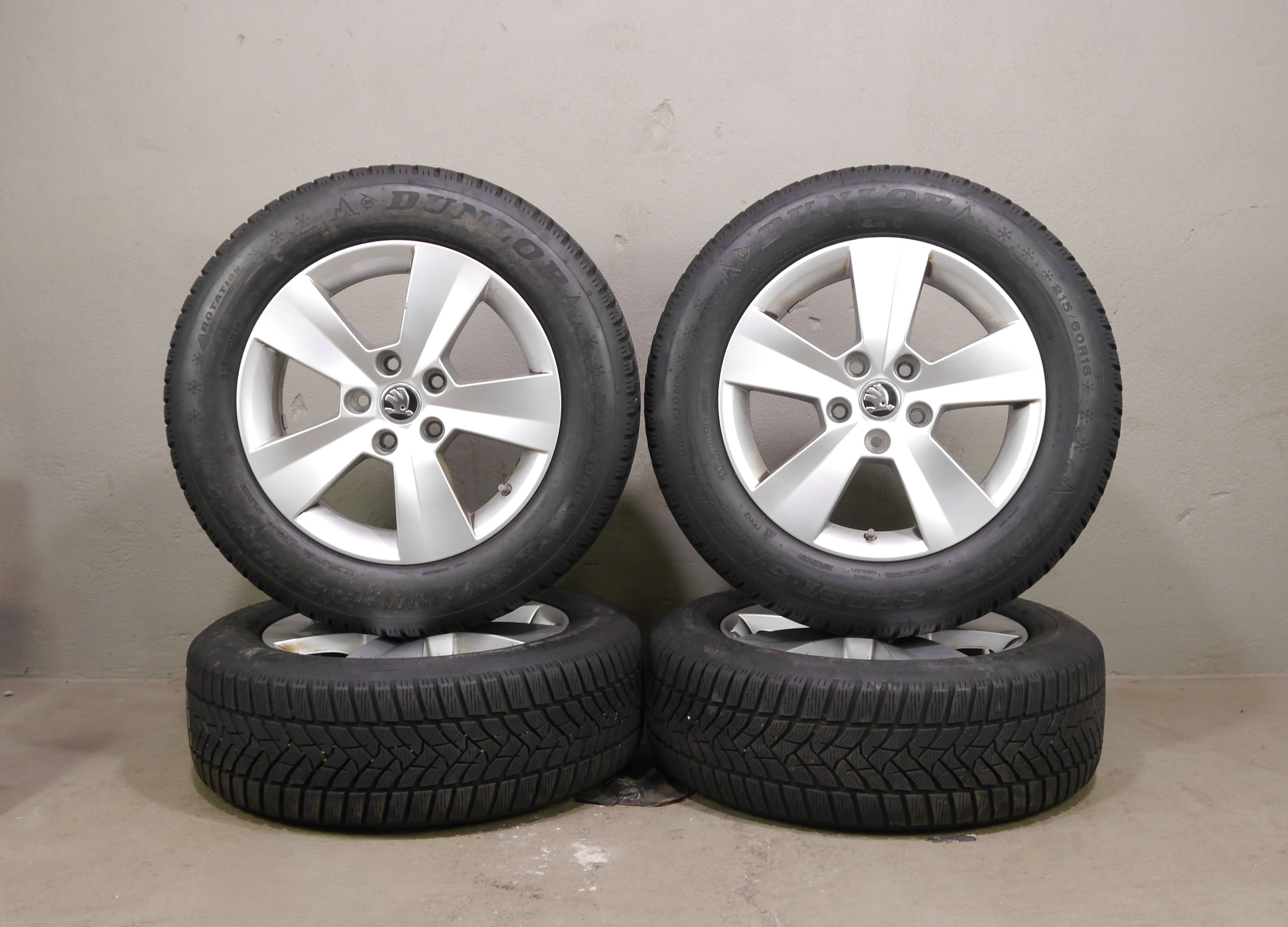 ŠKODA Superb (3V) Aluradsatz – Winter 215/60 R16 95H  – 3V0601025AC - RDKS