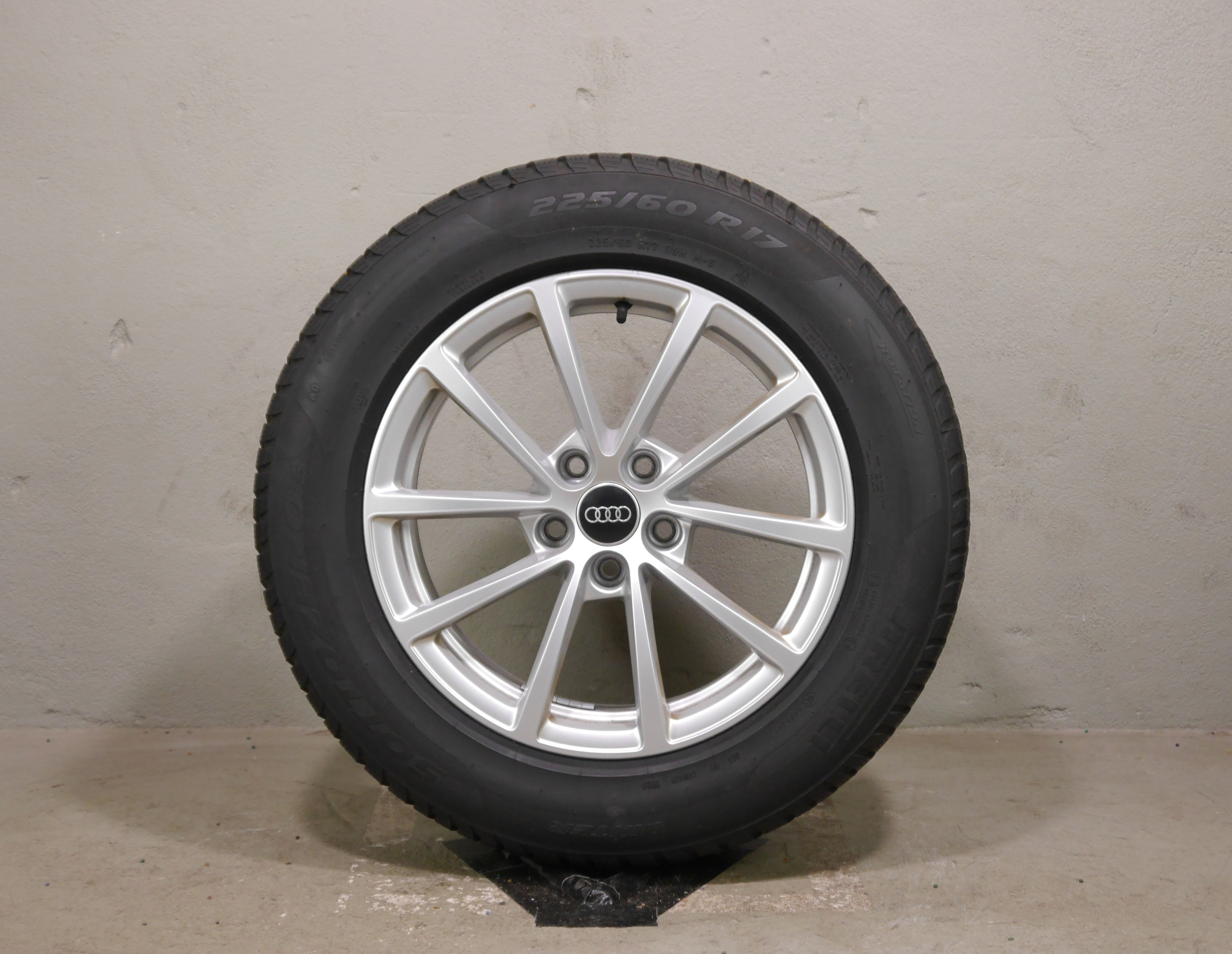 Audi A6 Aluradsatz – Winter 225/60 R17 99H (AO) – 4K0601025-