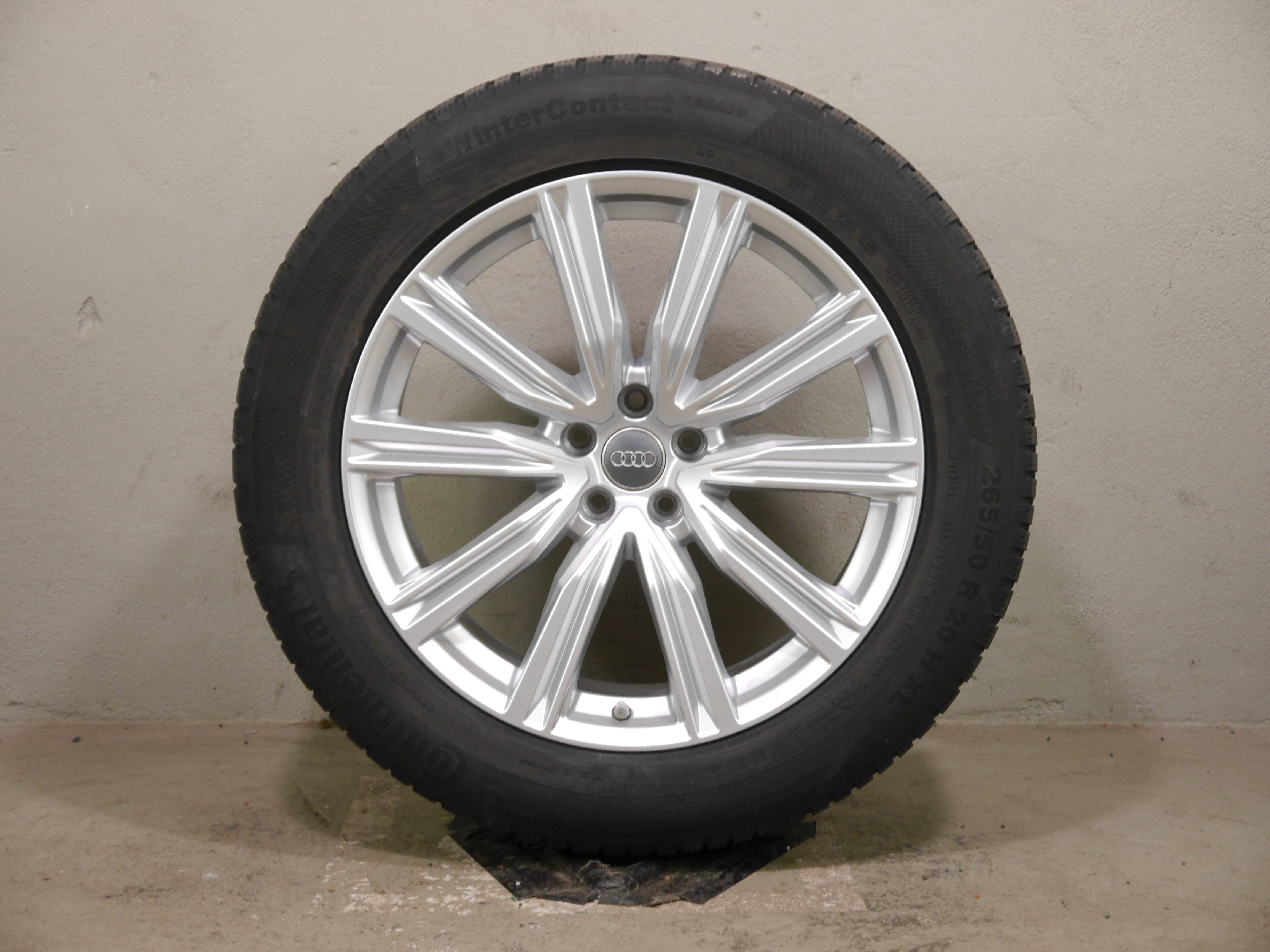 Audi SQ8 (4M) Aluradsatz – Winter 265/50 R20 111H (AO) - 4M8601025T