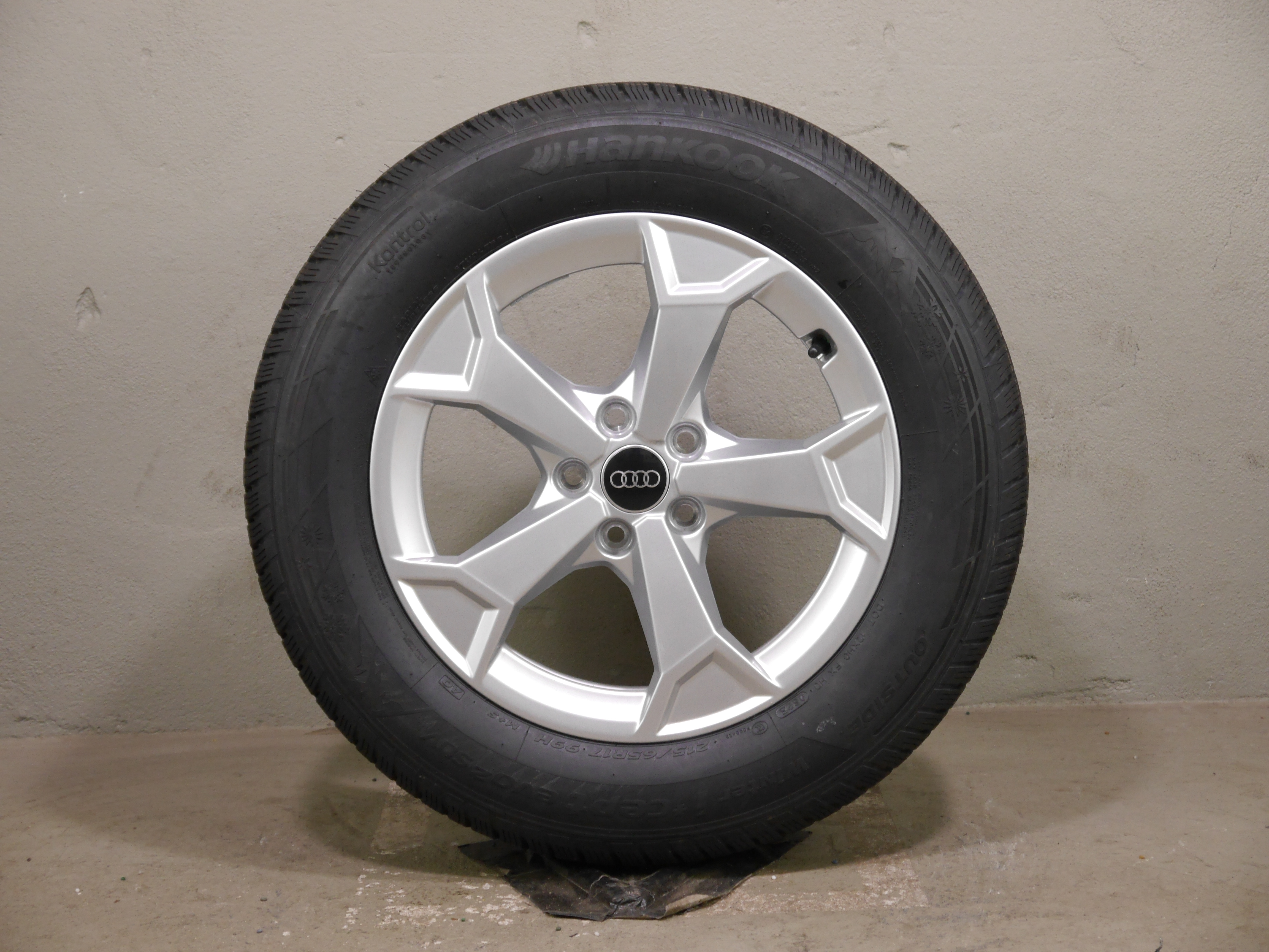 Audi Q3 Aluradsatz – Winter 215/65 R17 99H (AO) – 83A601025AL