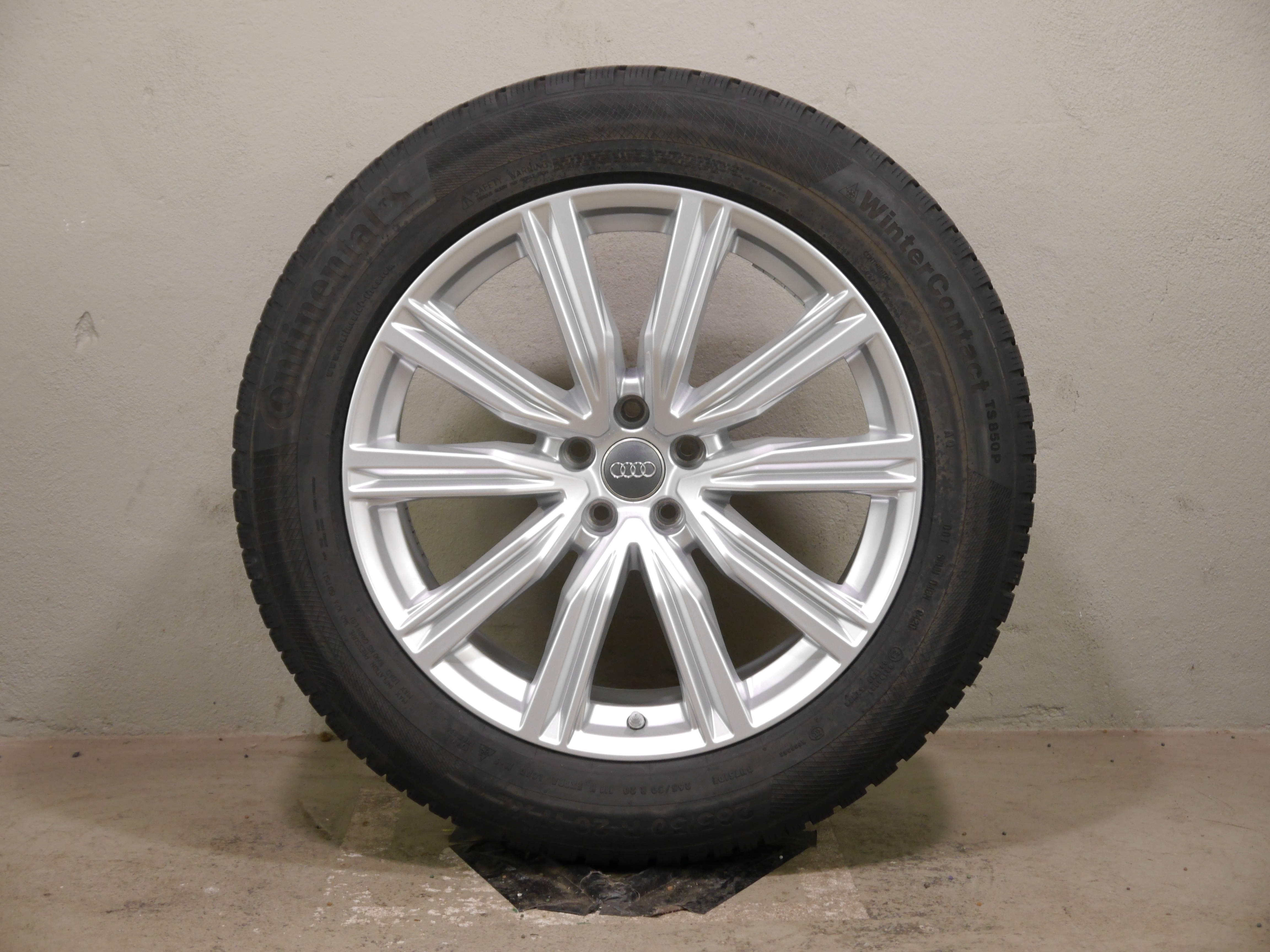 Audi SQ8 (4M) Aluradsatz – Winter 265/50 R20 111H (AO) - 4M8601025T