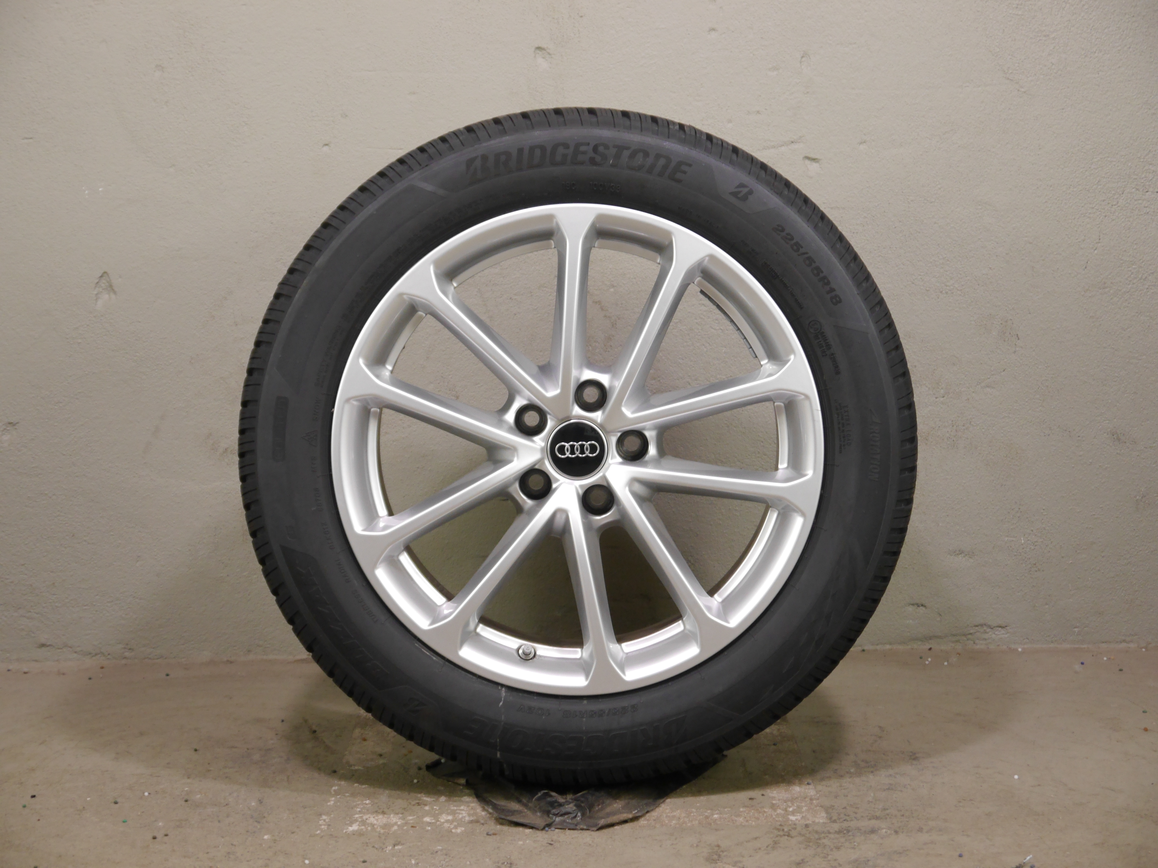 Audi A6 (FN) Limousine Aluradsatz – Winter 225/55 R18 102V – 4P0601025A mit RDKS