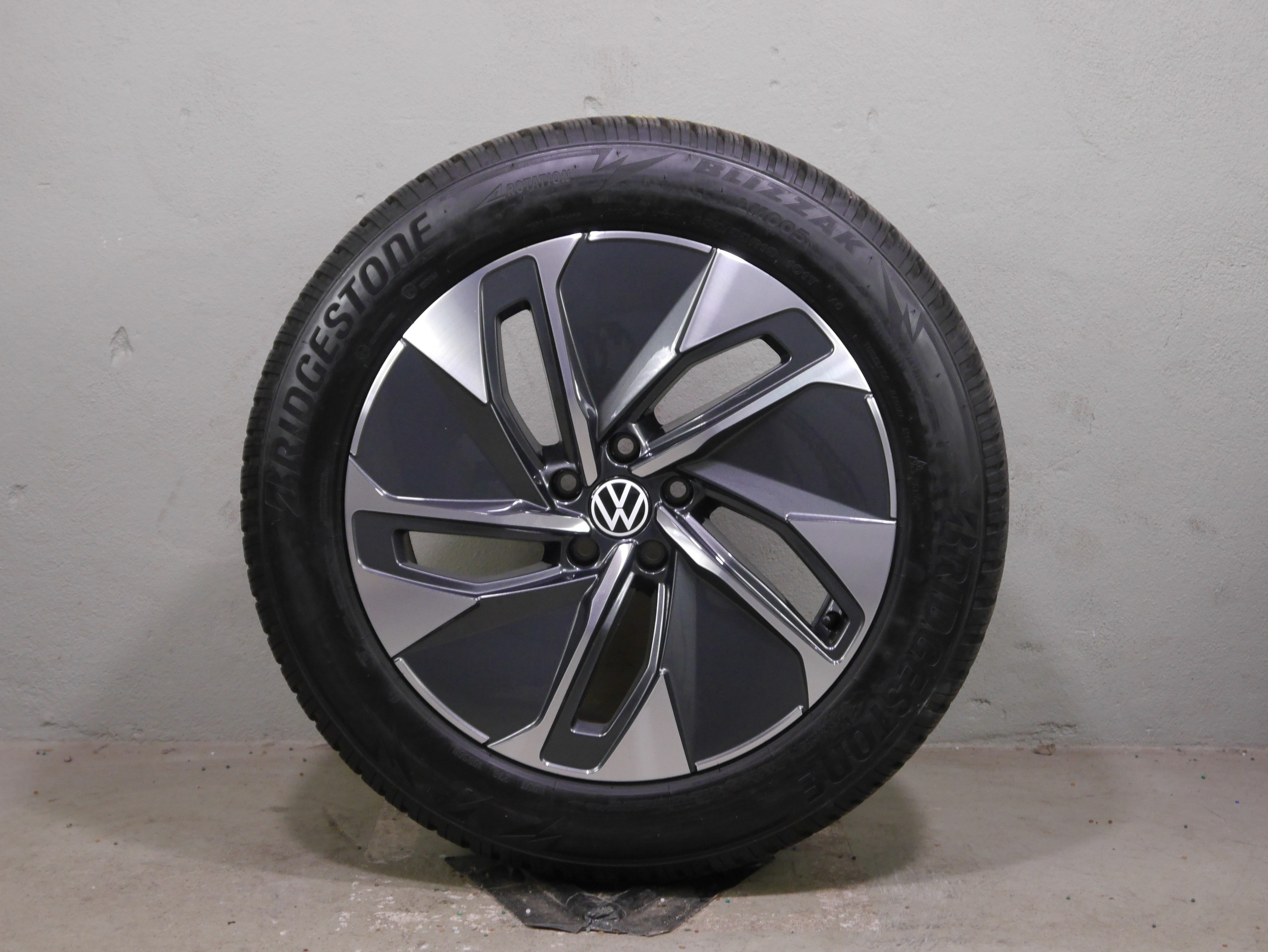 VW ID.4 Aluradsatz – Winter 235/55 R19 101T 255/50 R19 103T - 11A601025M