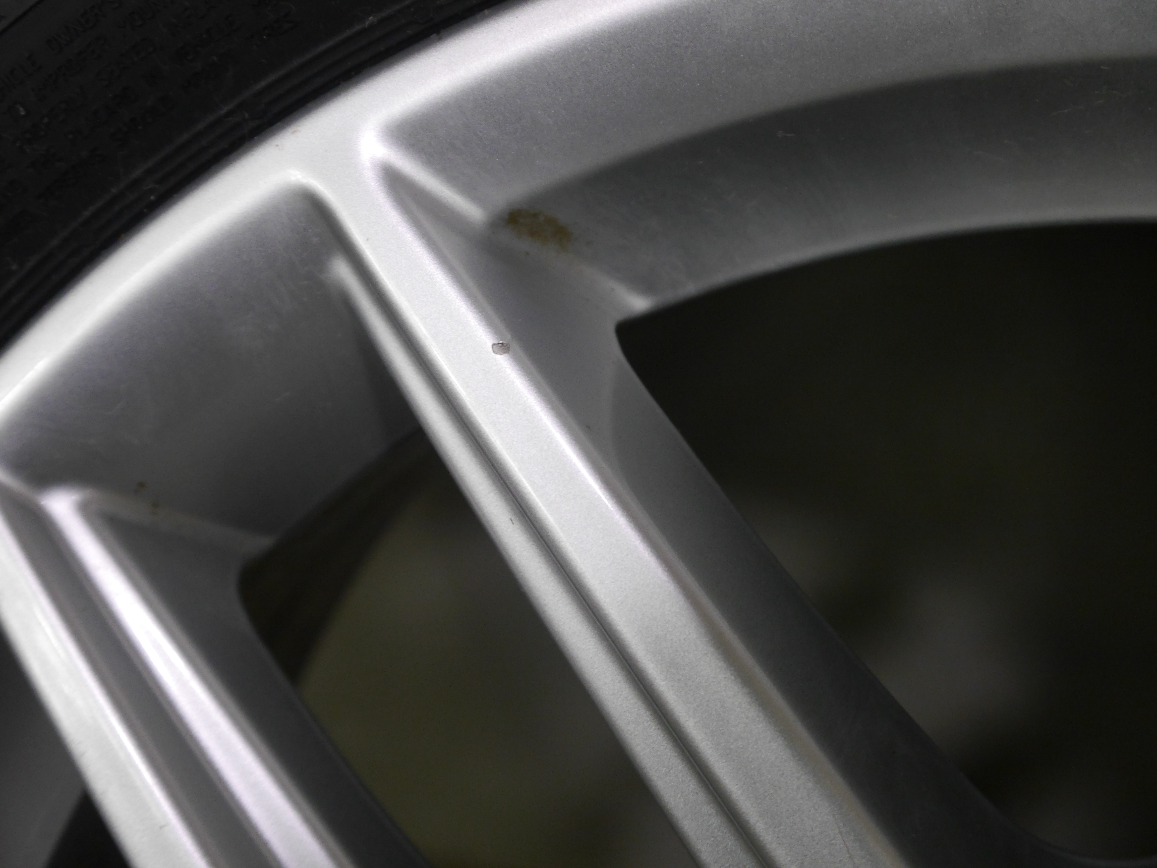 Audi A4 Allroad Aluradsatz – Winter 225/55 R17 97H – 8W9601025D