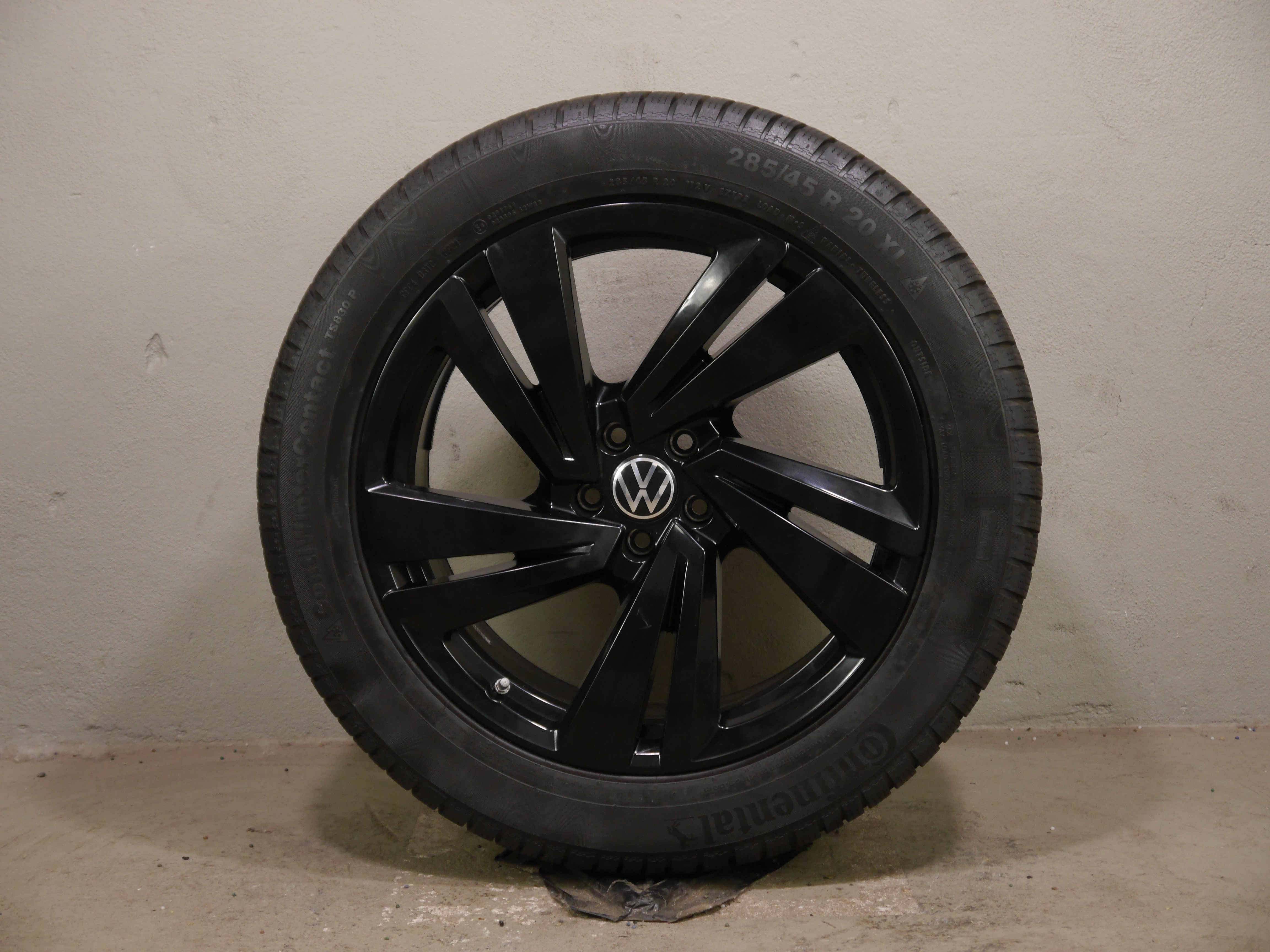 VW Touareg Aluradsatz – Winter 285/45 R20 112V – 760601025AA mit RDKS