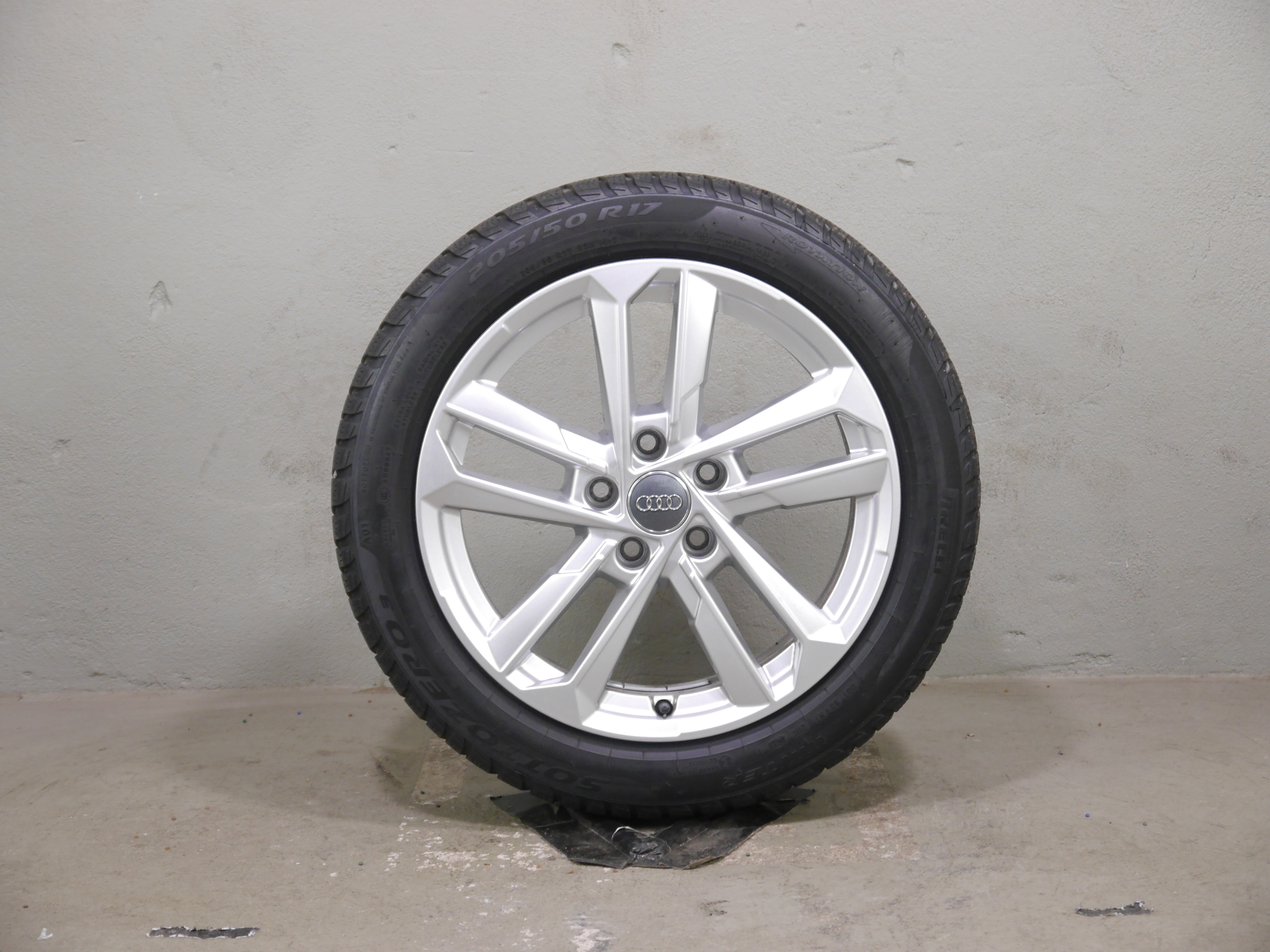 Audi A3 Aluradsatz – Winter 205/50 R17 93H (AO1) – 8Y0601025L