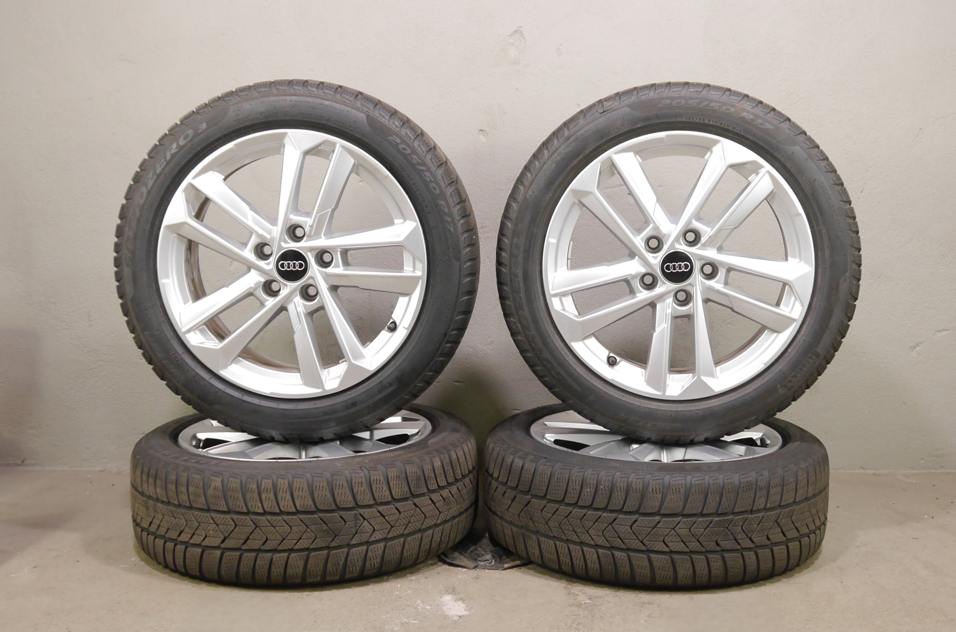 Audi A3 (8Y) Sportback Aluradsatz – Winter 205/50 R17 93H (AO1) – 8Y0601025L