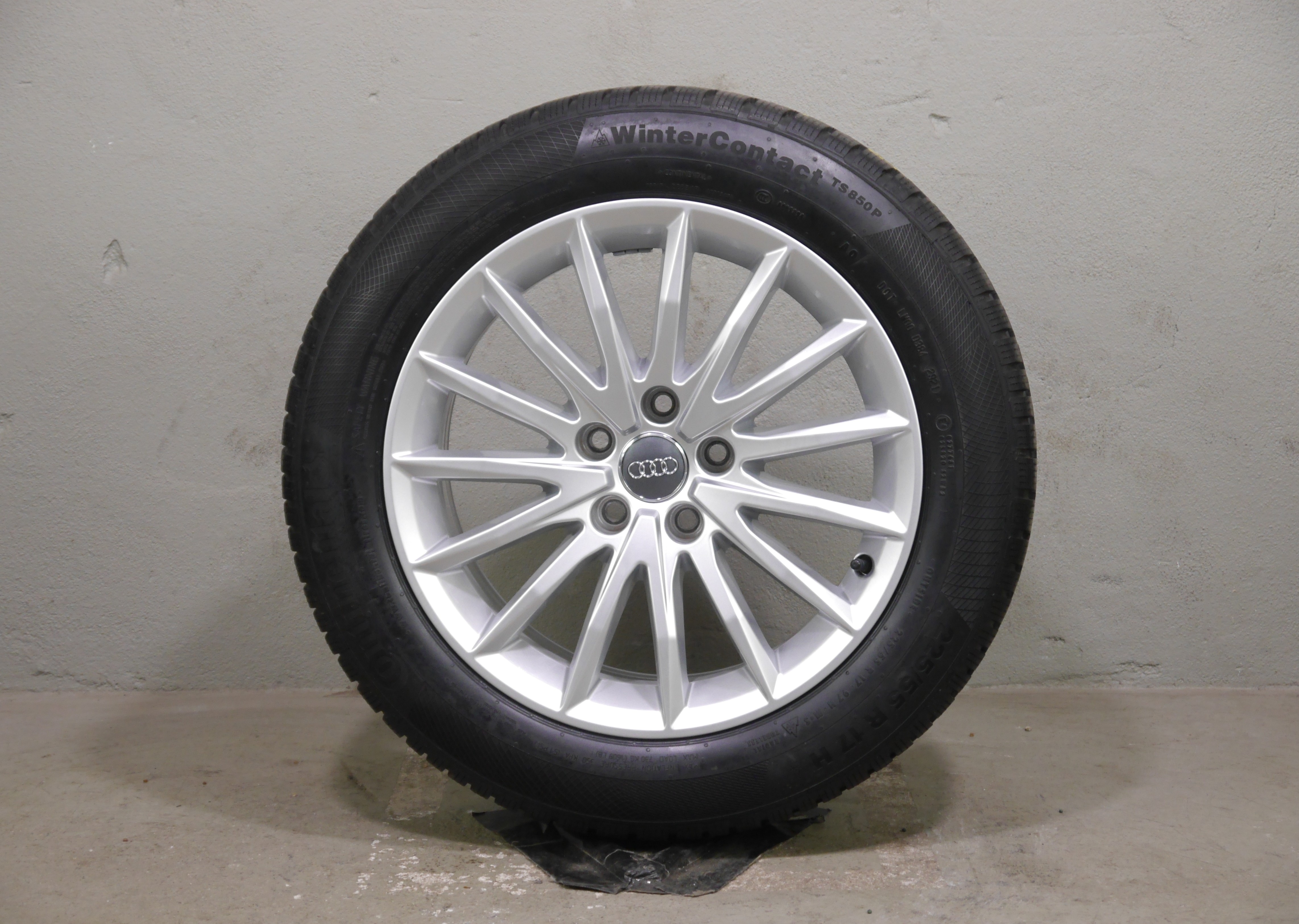 Audi A4 Allroad Aluradsatz – Winter 225/55 R17 97H – 8W9601025A