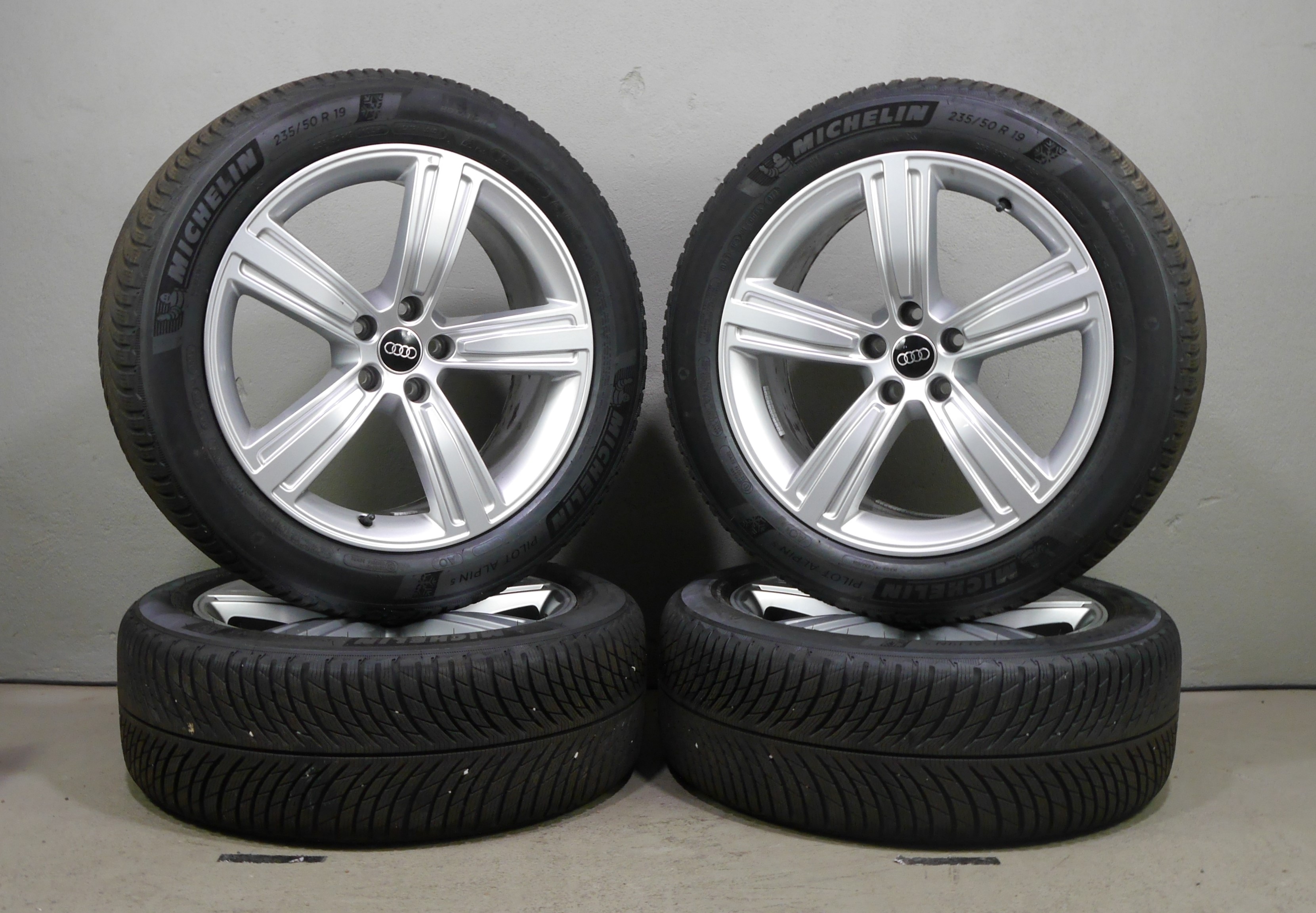 Audi A8 Aluradsatz – Winter 235/50 R19 103H – 4N0601025J