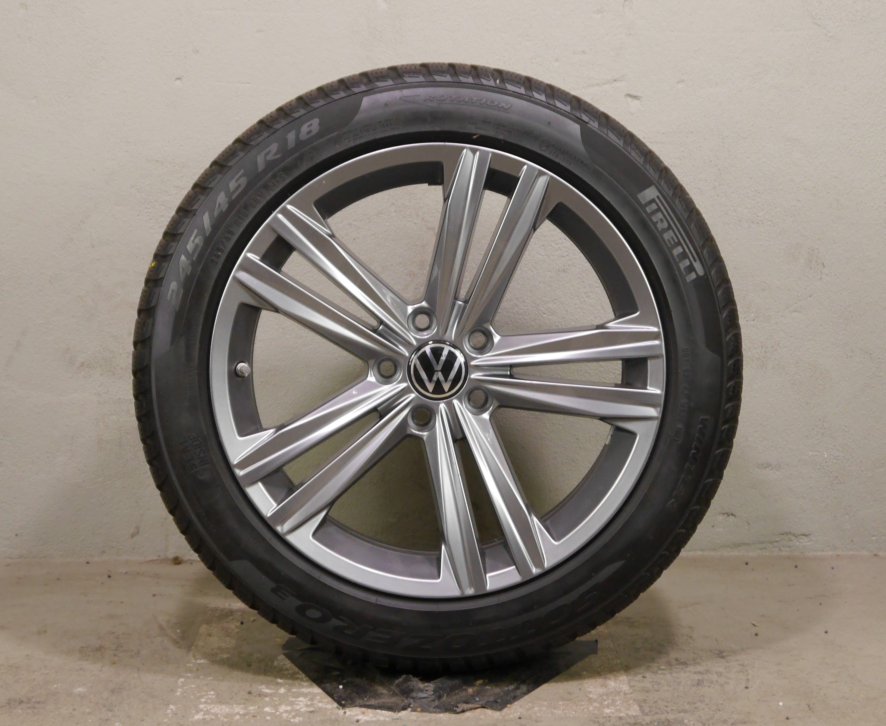 VW Arteon (3H) Alurad – Winter 245/45 R18 96V – 3G8601025N RDKS