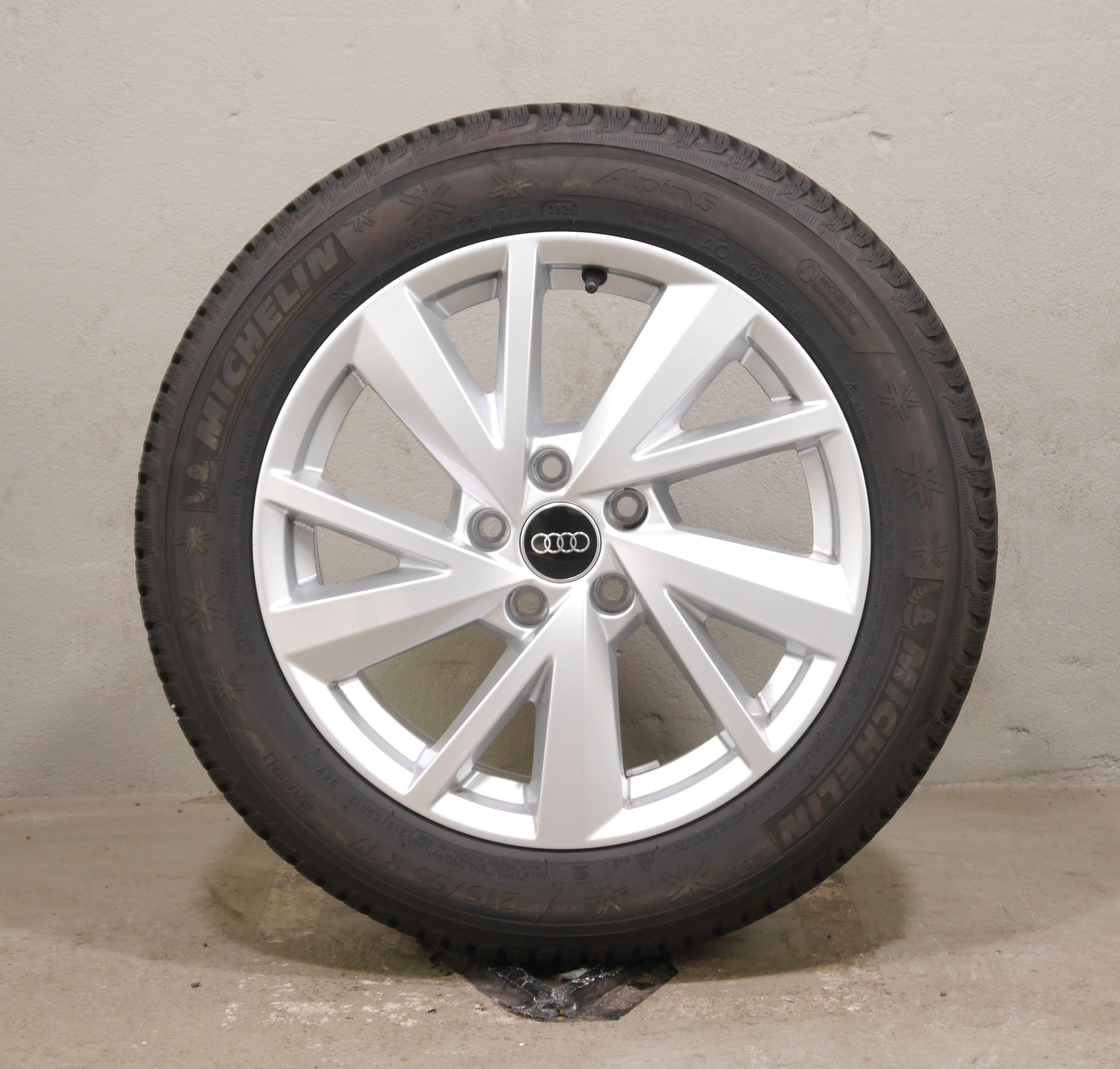 Audi Q2 Aluradsatz – Winter 215/55 R17 94V (AO) – 81A601025C