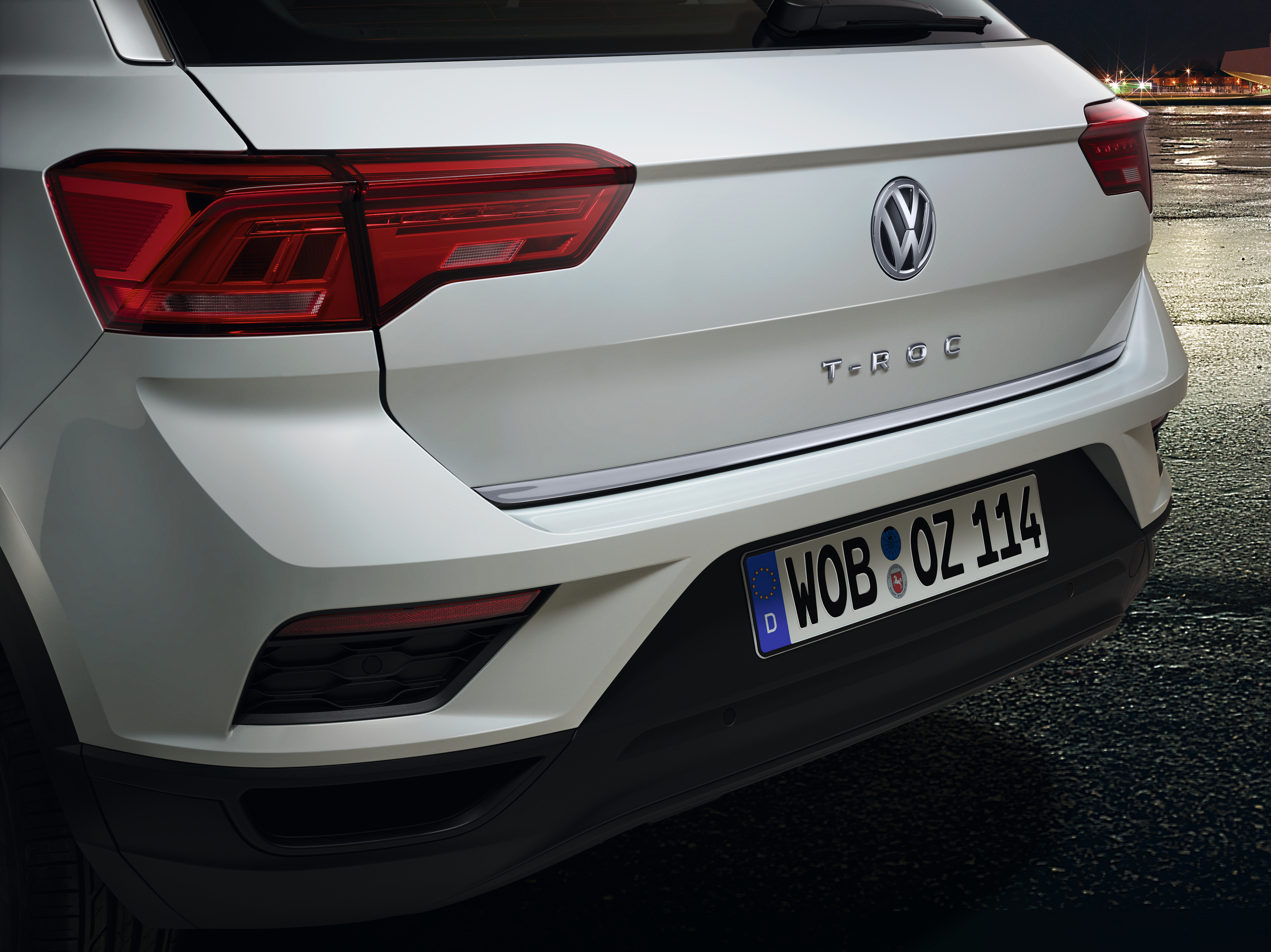 1617100130__2GA071360_4KxRfNbwbLPToWt Volkswagen Heckschutzleiste - VW T-Roc