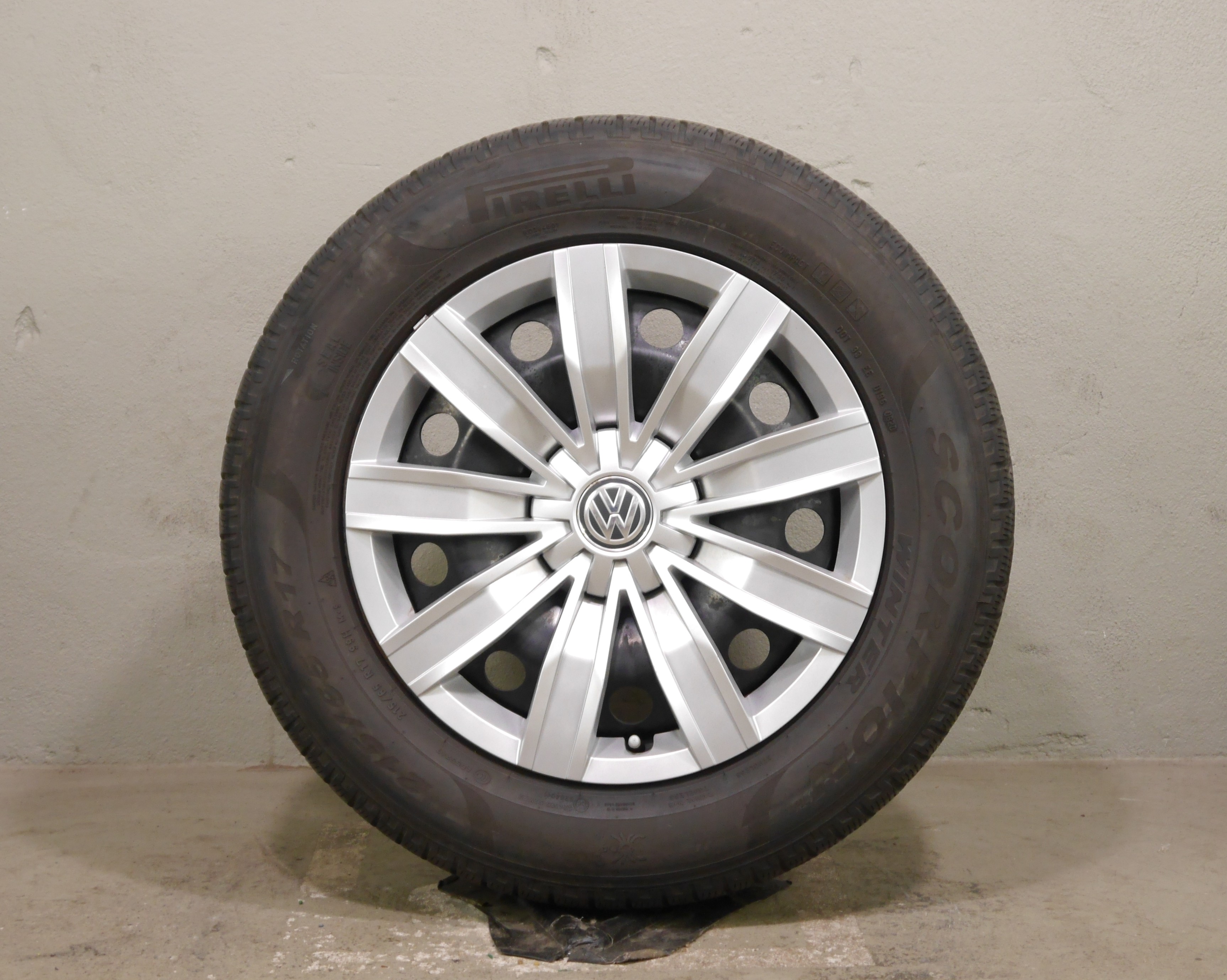 VW Tiguan Stahlradsatz – Winter 215/65 R17 99H – 5QF601027J/K SEAL