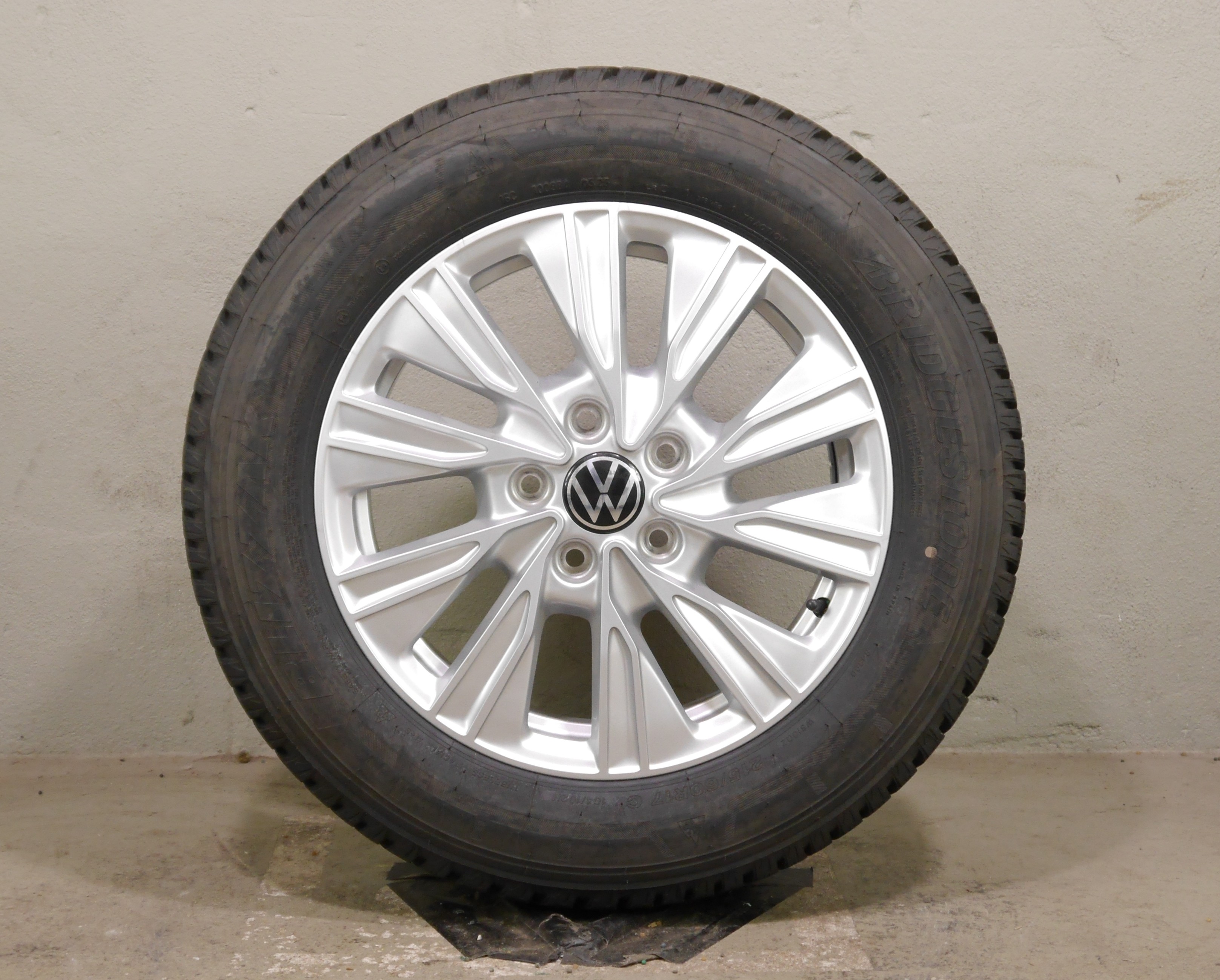 VW T7 Multivan (ST) Aluradsatz – Winter 215/60 R17 104/102H - 7T0601025A
