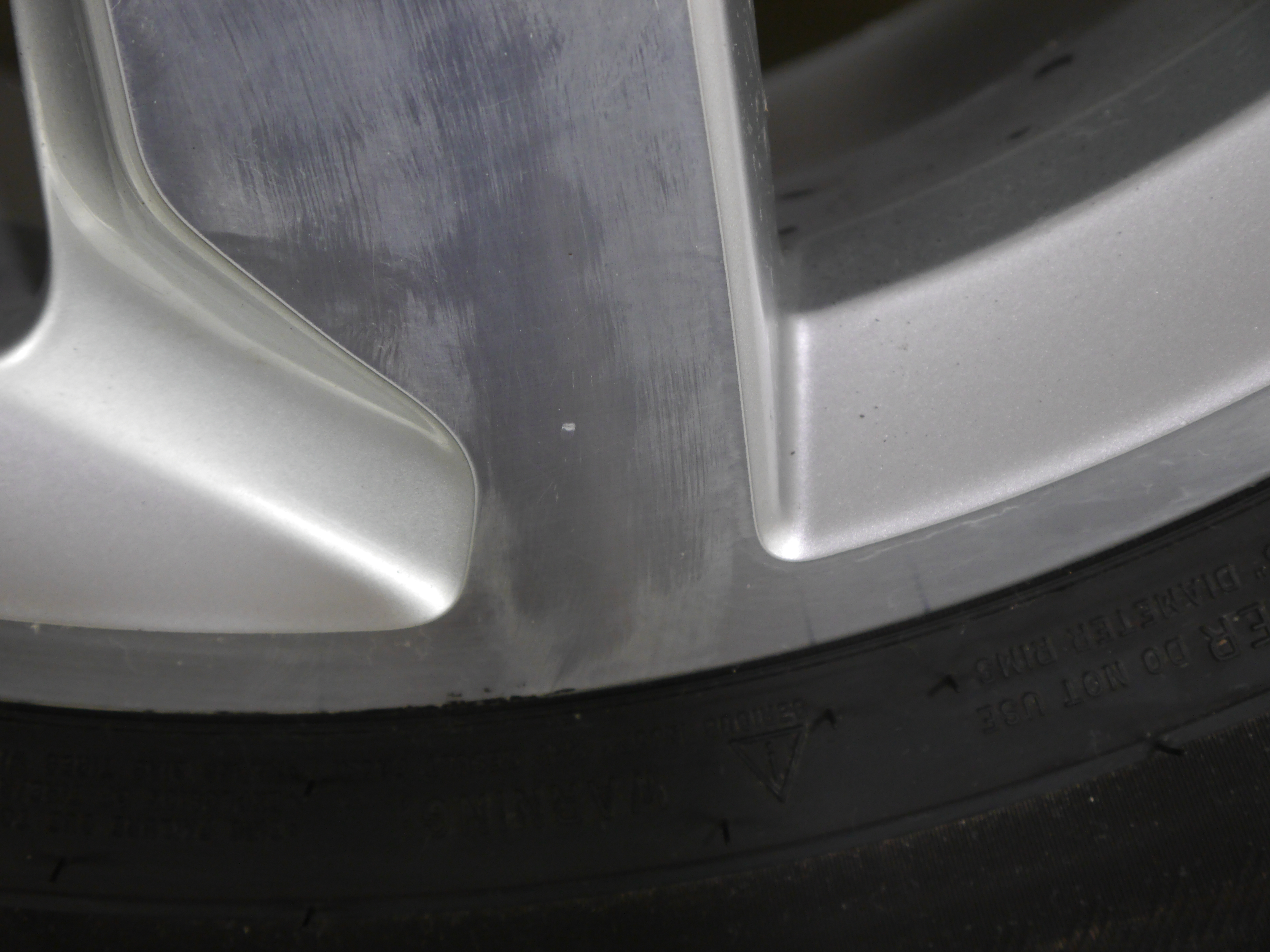 Audi Q5 Aluradsatz – Sommer 235/55 R19 101W (AO) – 80A601025J