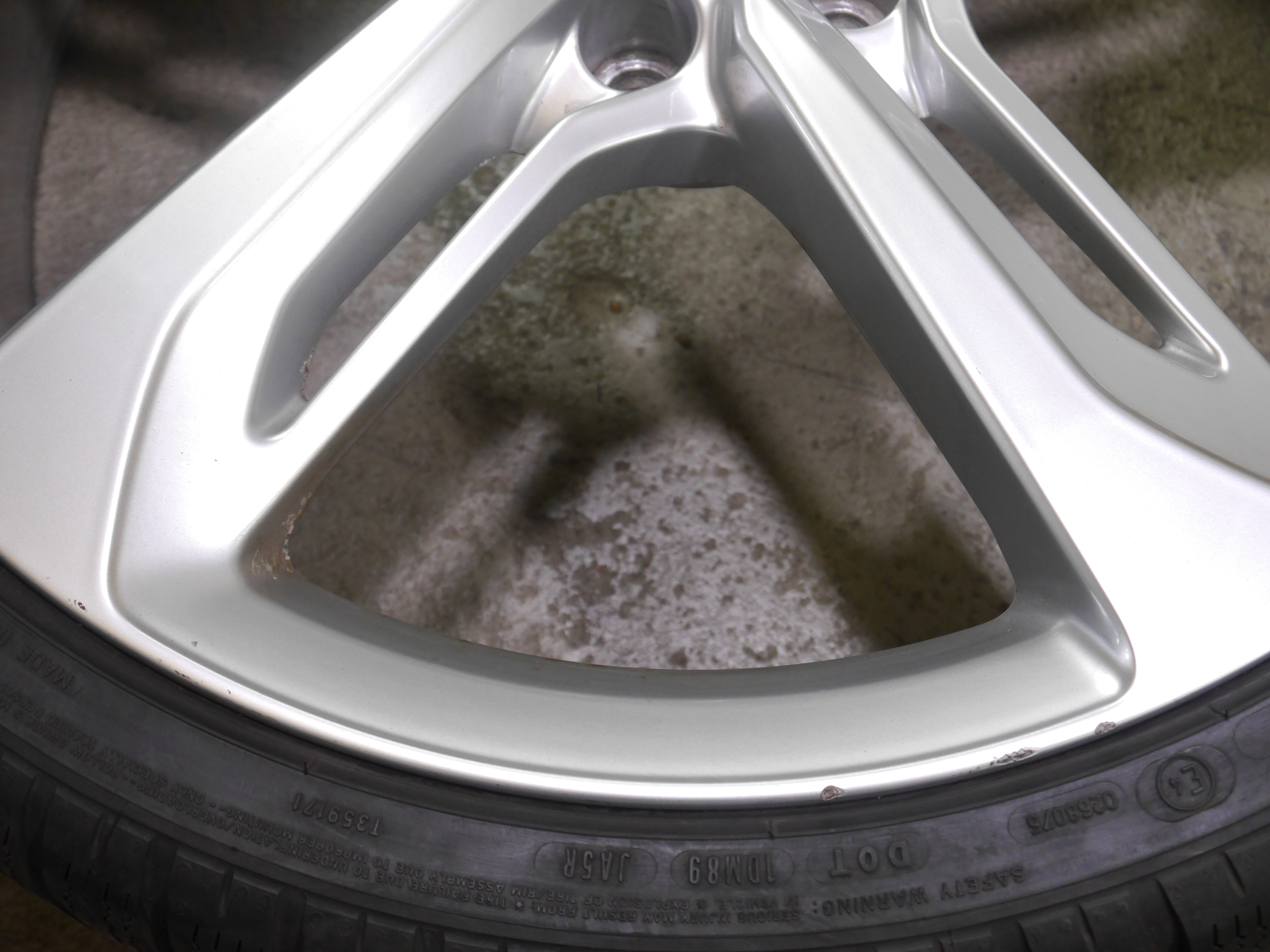 Audi A7 4G Sportback Aluradsatz – Winter 275/30 R21 98W (R01) – 4G8601025AP mit RDKS