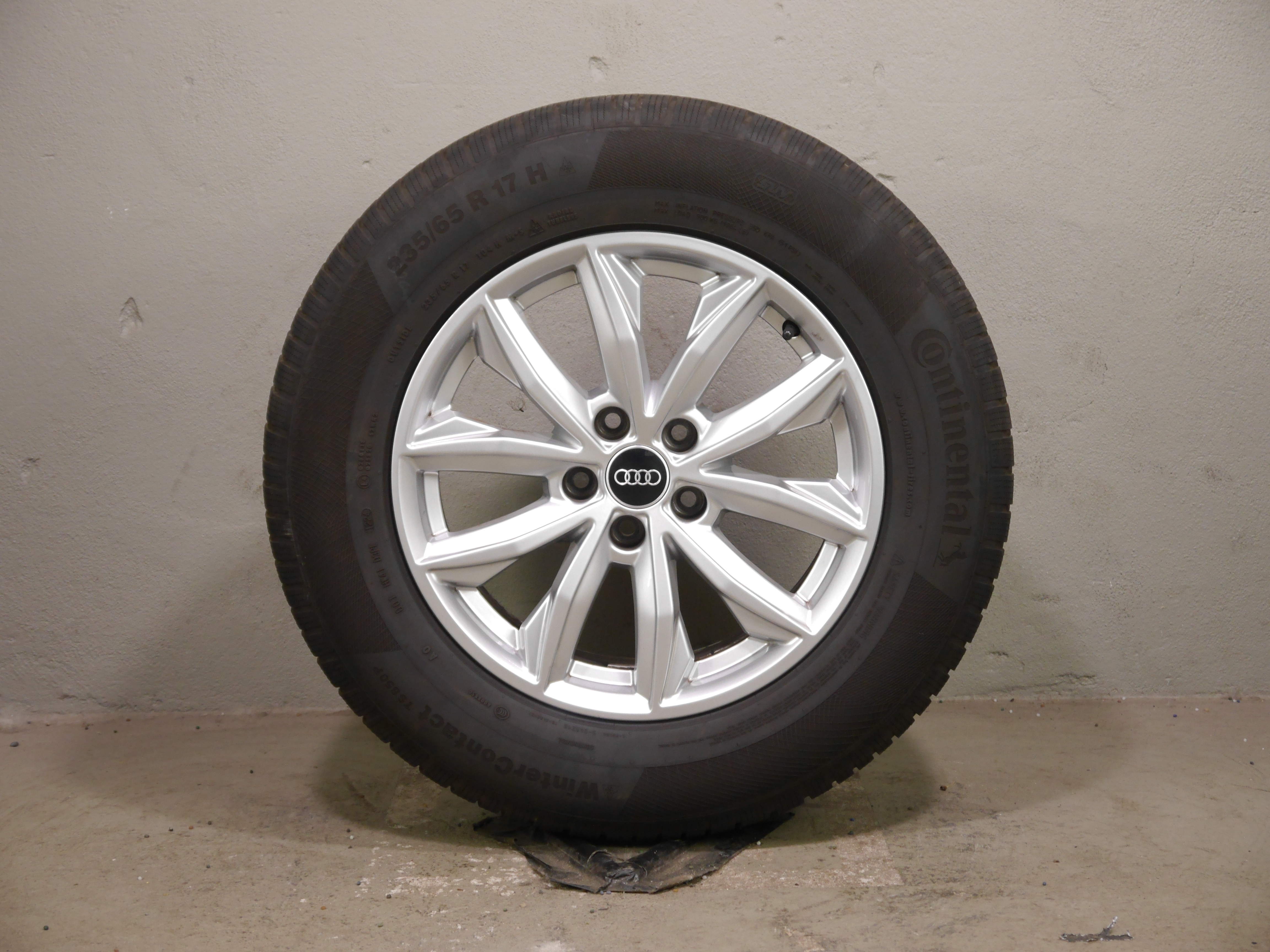 Audi Q5 (FY) Aluradsatz – Winter 235/65 R17 104H (AO) – 80A601025J