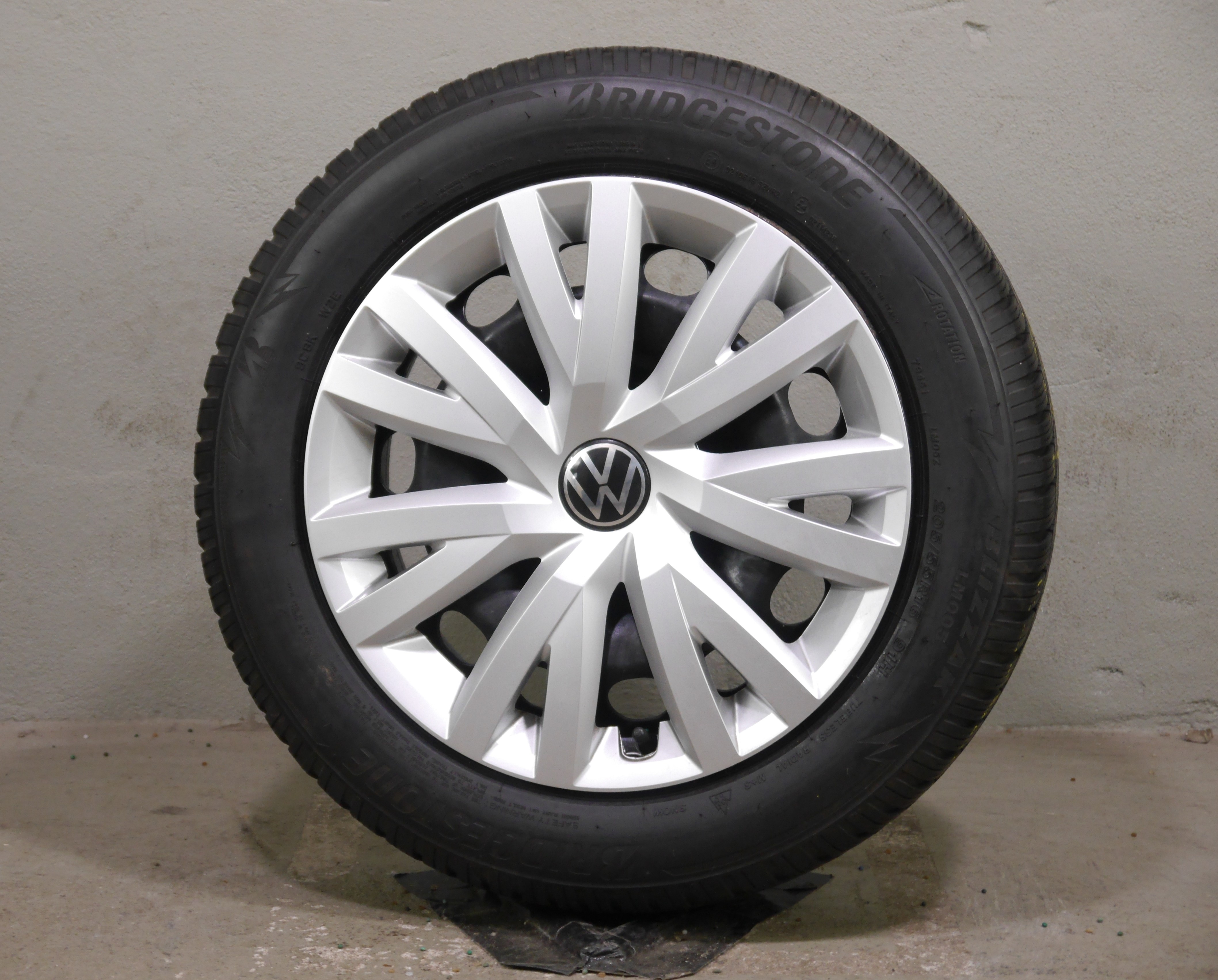 Volkswagen Golf Variant Stahlradsatz – Winter 205/55 R16 91H – 5Q0601027BQ