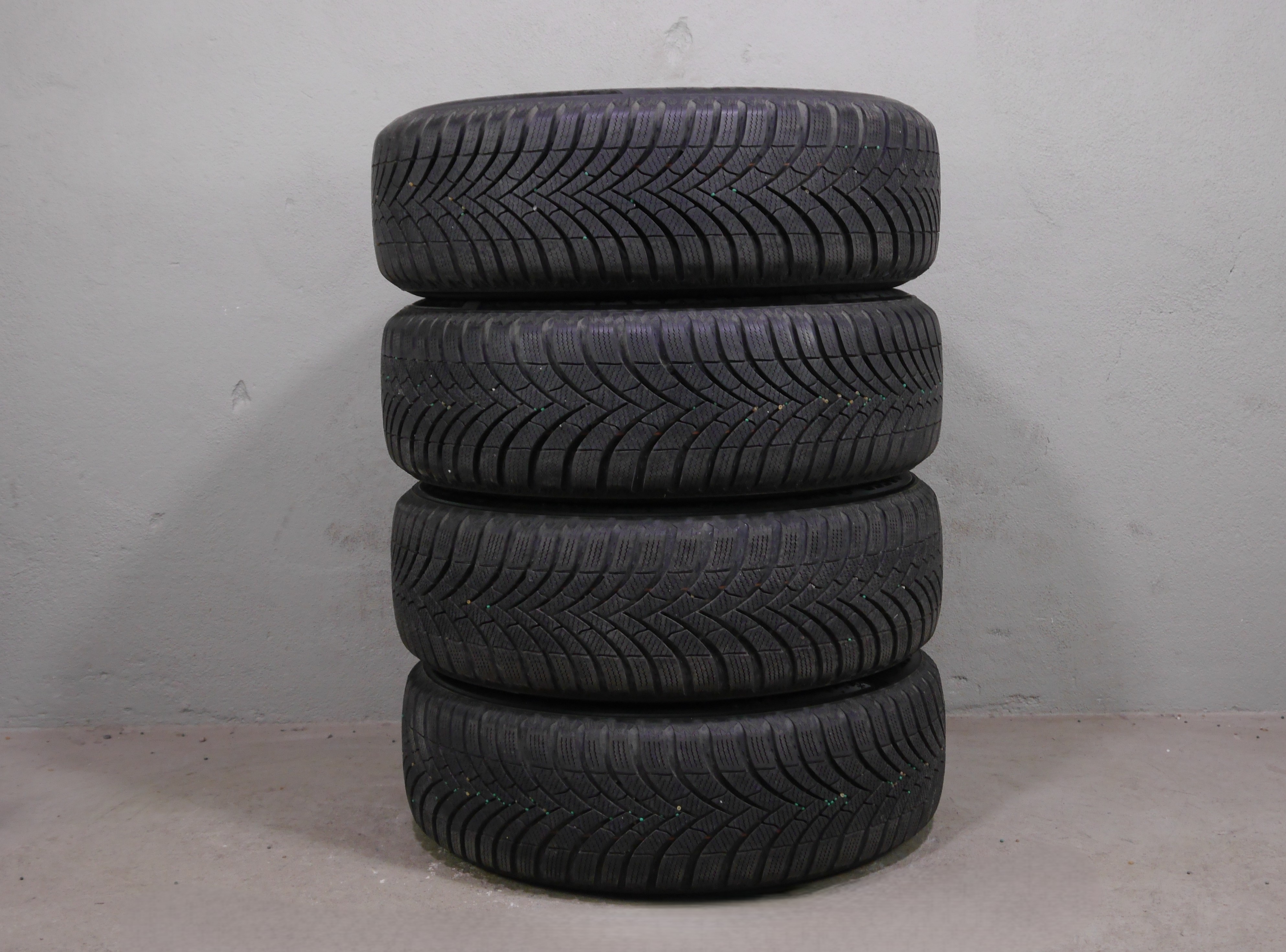 Volkswagen Caddy Maxi Stahlradsatz – Winter 205/60 R16 96H – 5R3601027/B