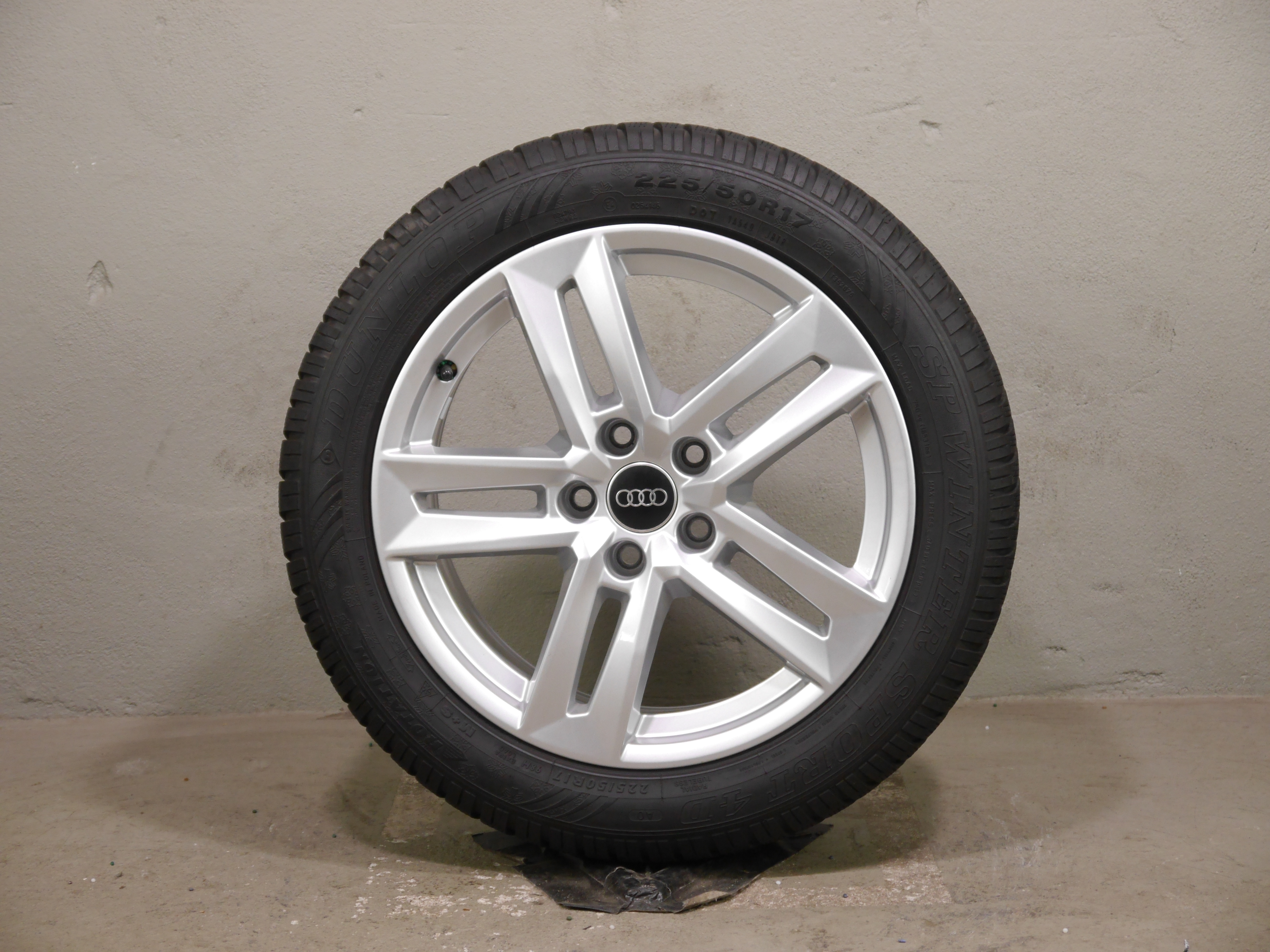 Audi A4 Avant (8W) Aluradsatz – Winter 225/50 R17 98H (AO) – 8W0601025P