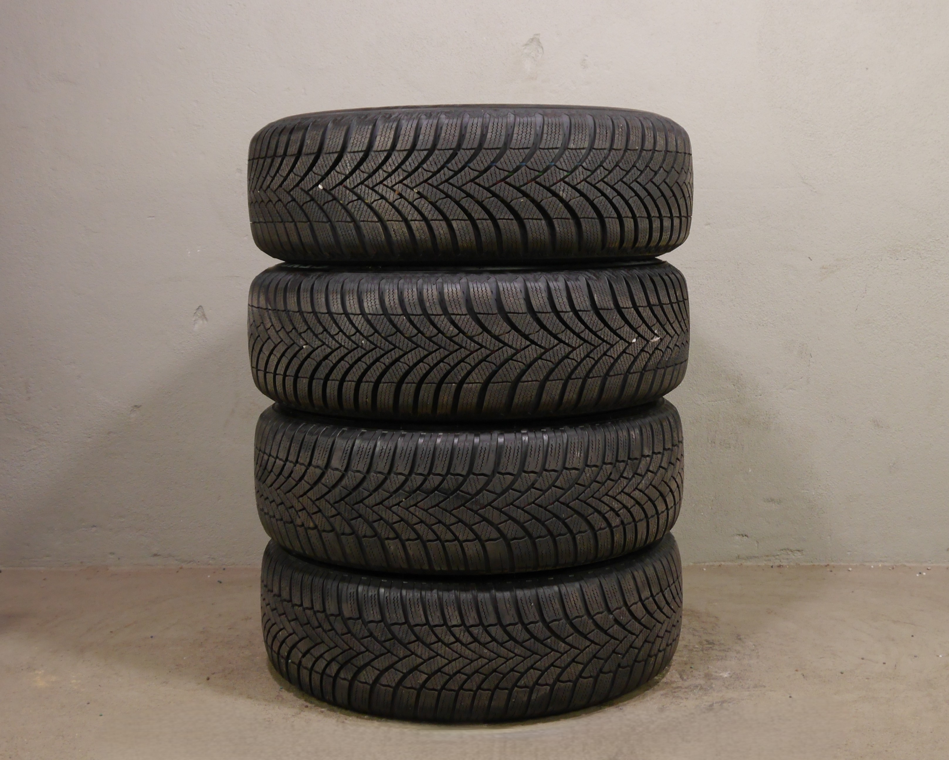 VW T-Roc (D1) Aluradsatz – Winter 205/60 R16 96H – 2GA071496B