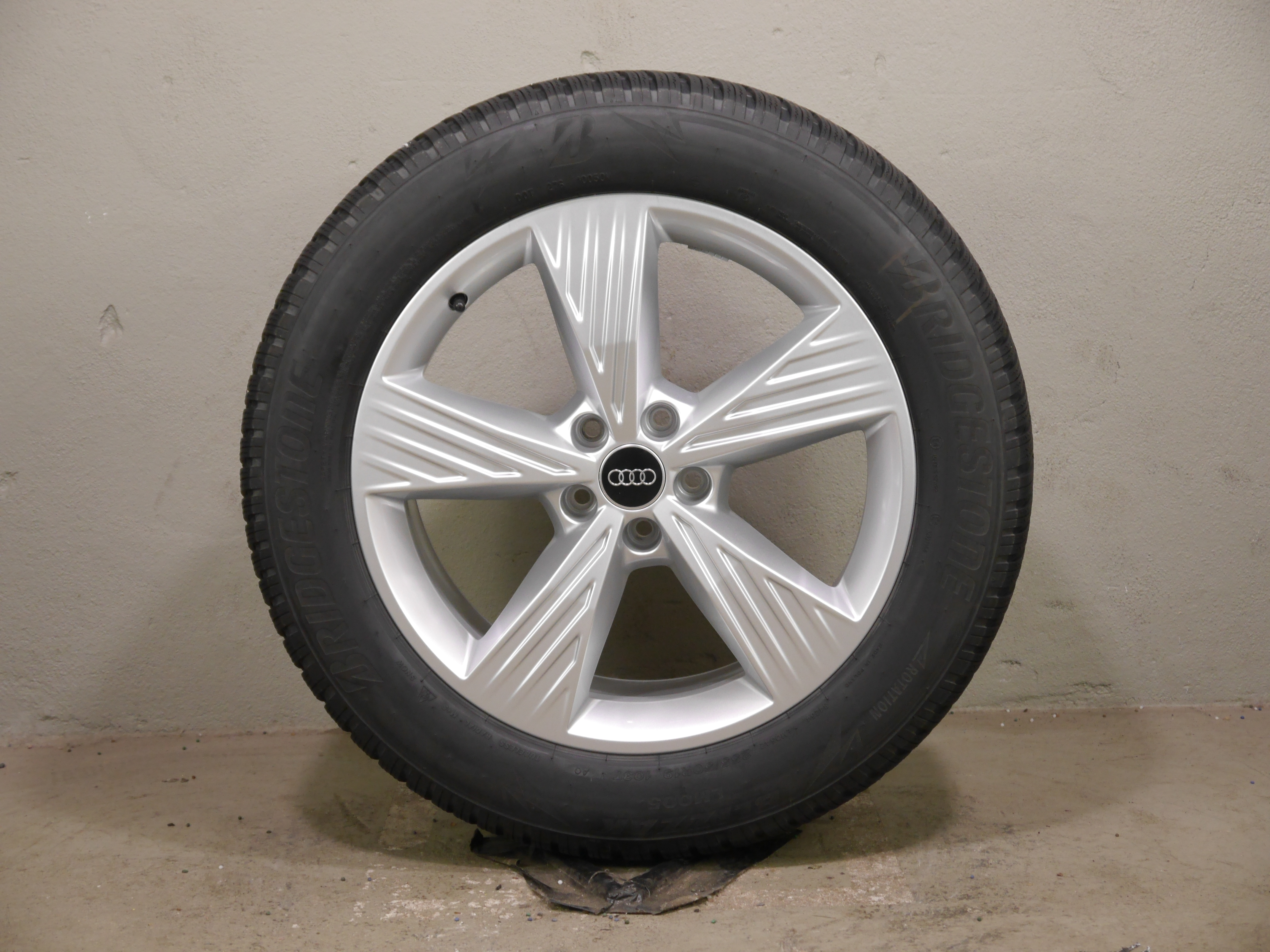 Audi Q4 Sportback e-tron (F4) Aluradsatz – Winter 235/55 R19 101T, 255/50 R19 103T 89A601025AM