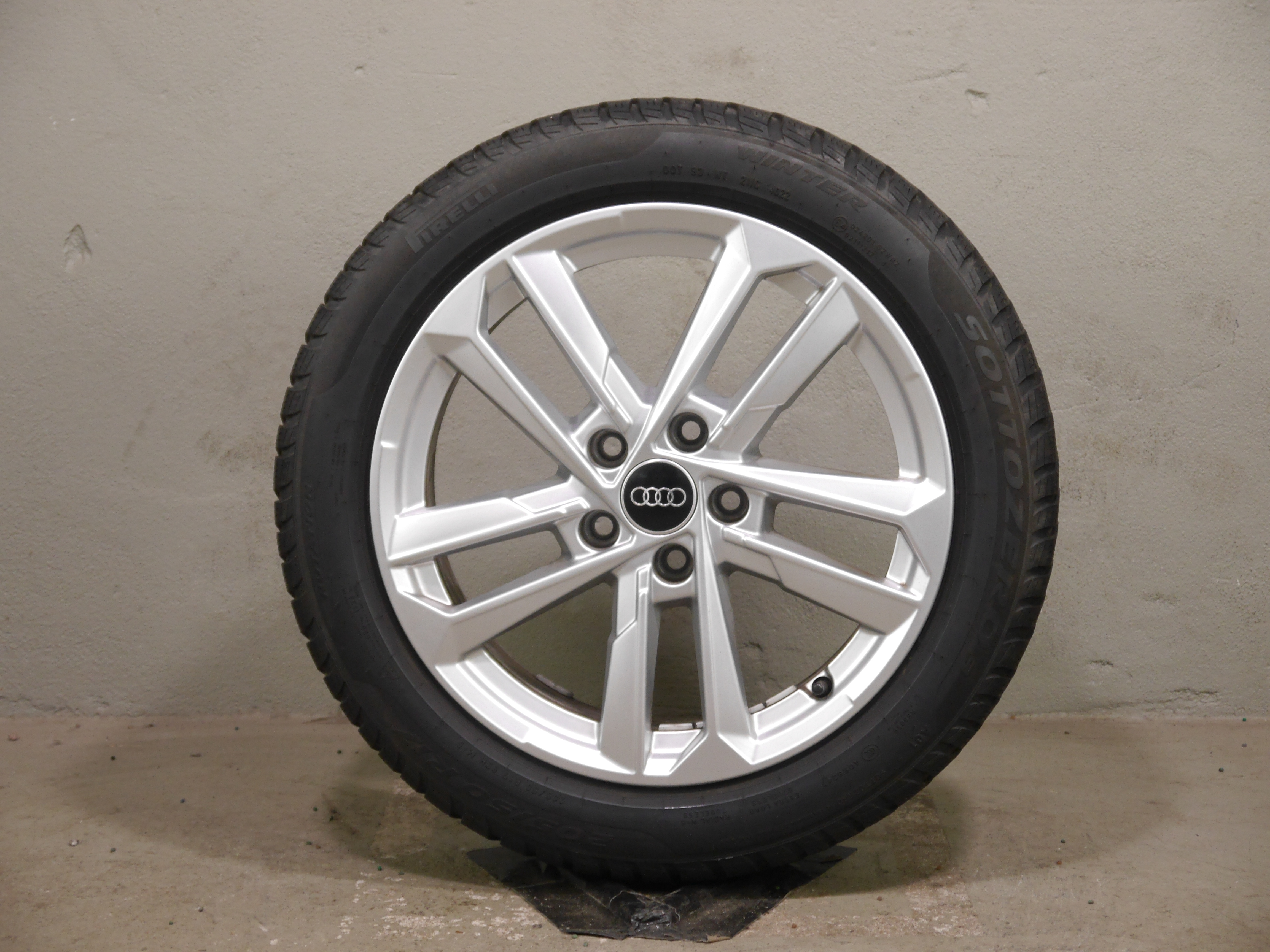 Audi A3 Sportback Aluradsatz – Winter 205/50 R17 93H (AO1) – 8Y0601025L