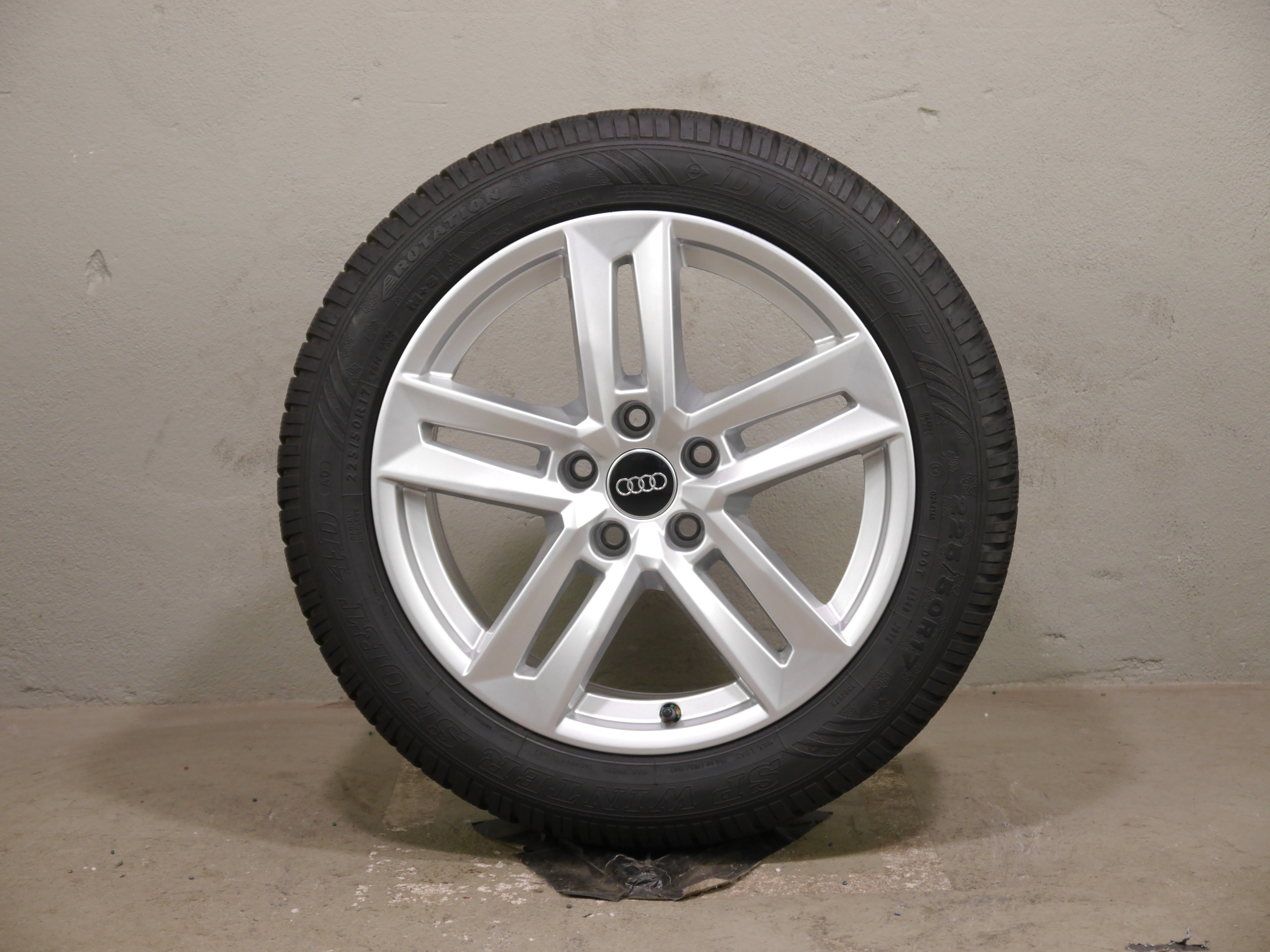 Audi A4 Avant (8W) Aluradsatz – Winter 225/50 R17 98H (AO) – 8W0601025P