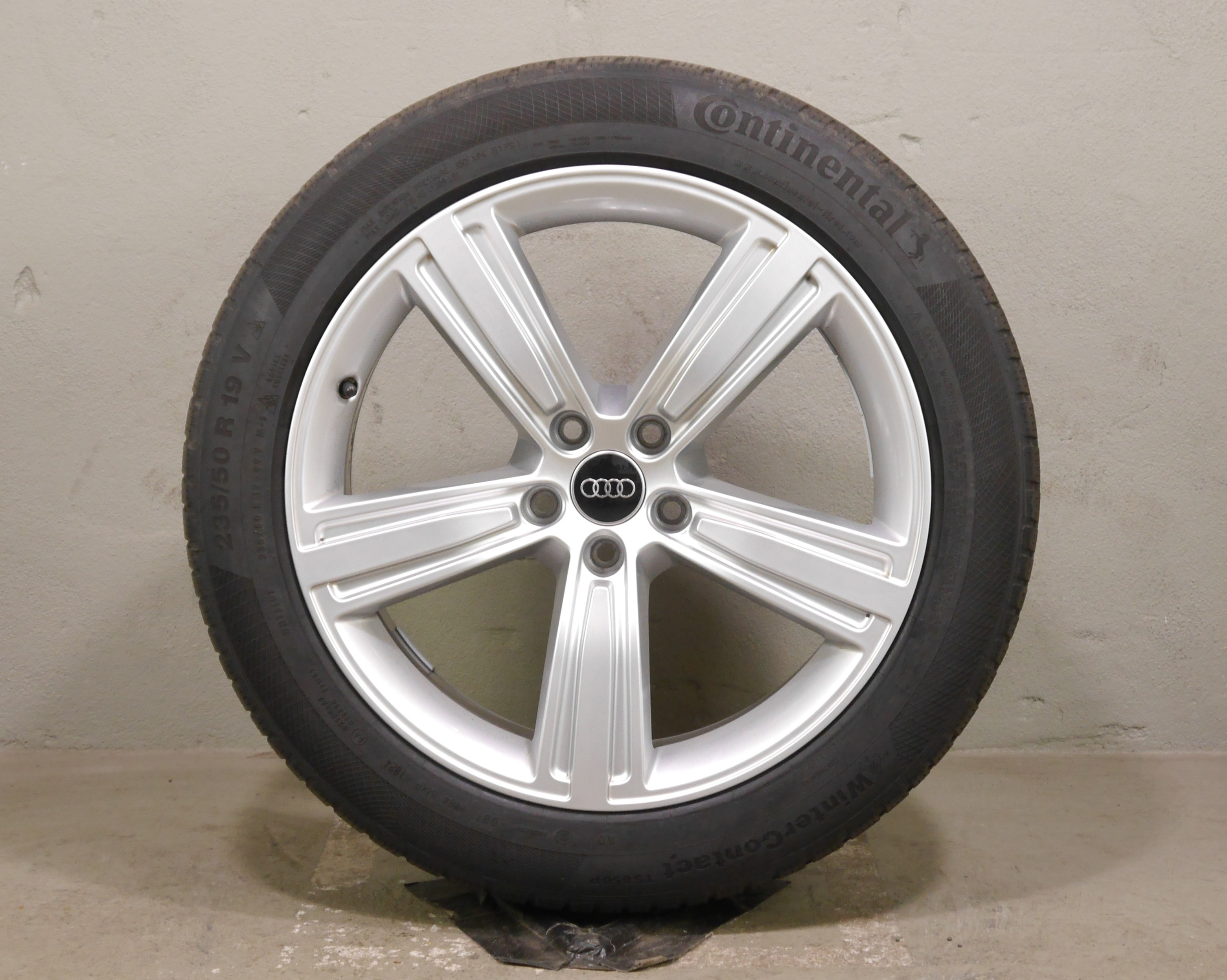 Audi A8 (4N) Aluradsatz – Winter 235/50 R19 99V– 4N0601025J
