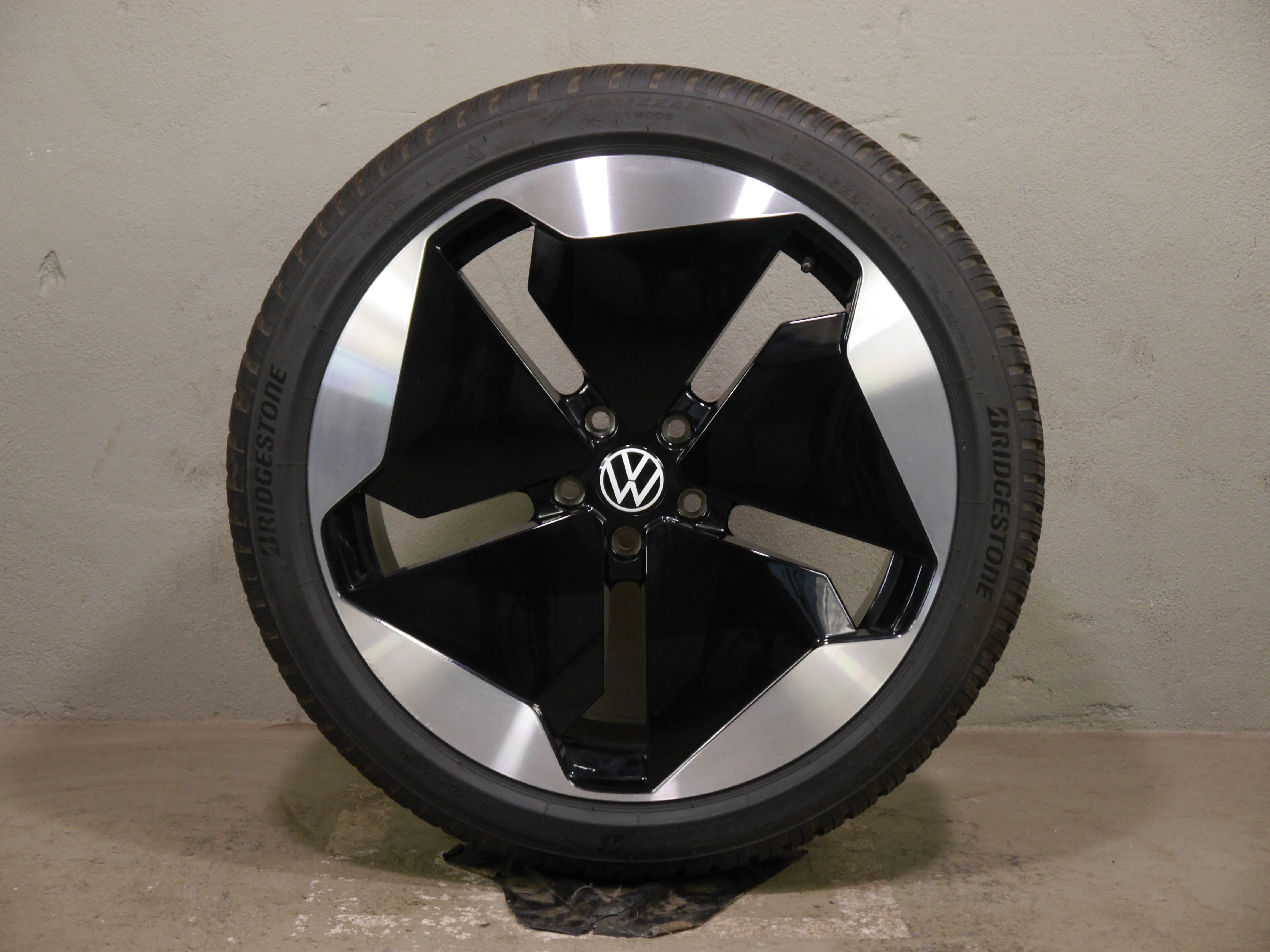VW ID.3 Aluradsatz – Winter 215/45 R20 95T - 10A601025AA