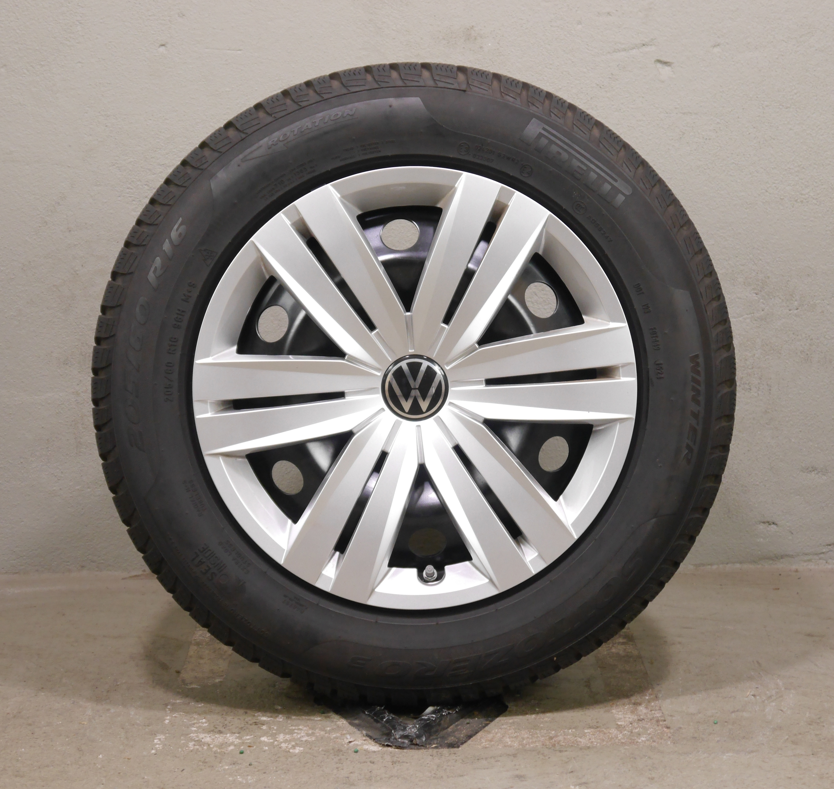VW Touran 5T Stahlradsatz Winter 205/60 R16 96H  5QA601027C/D SEAL mit RDKS