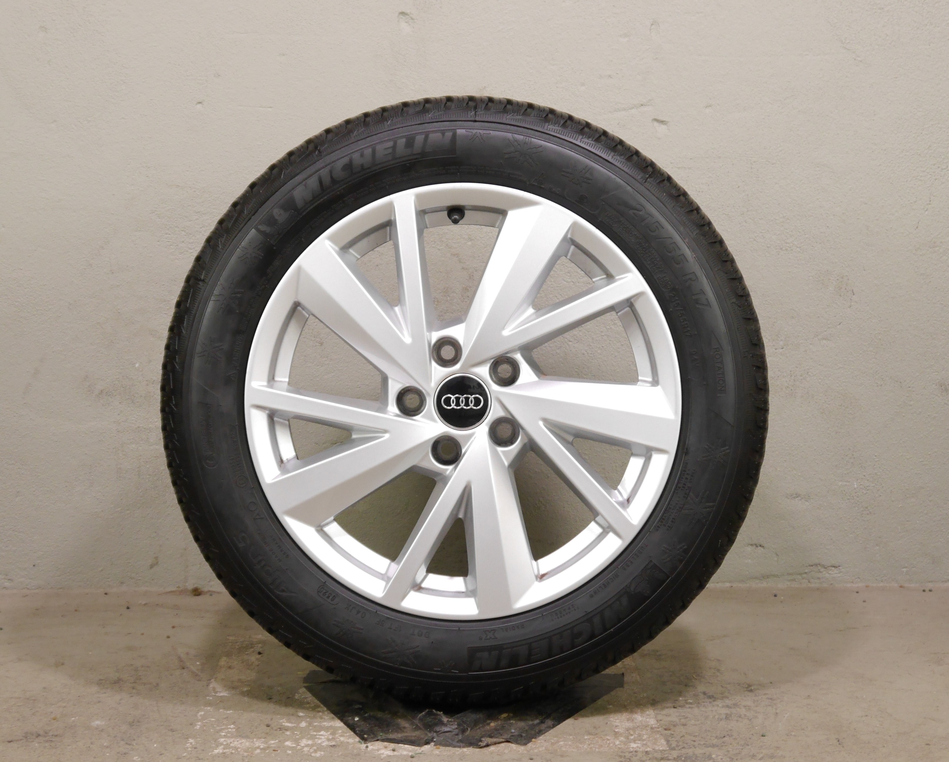 Audi Q2 Aluradsatz – Winter 215/55 R17 94V (AO) – 81A601025C