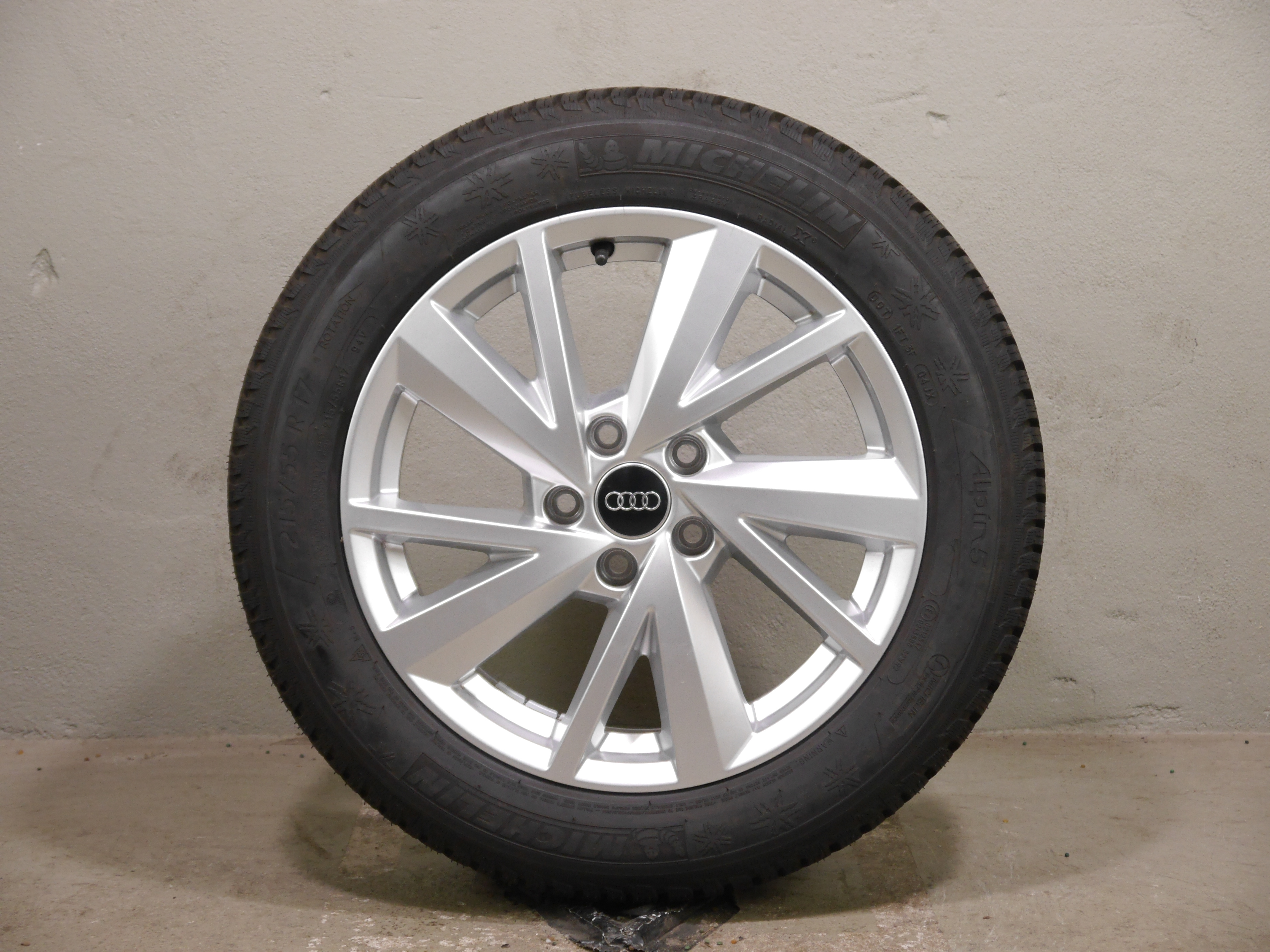 Audi Q2 Aluradsatz – Winter 215/55 R17 94V (AO) – 81A601025C
