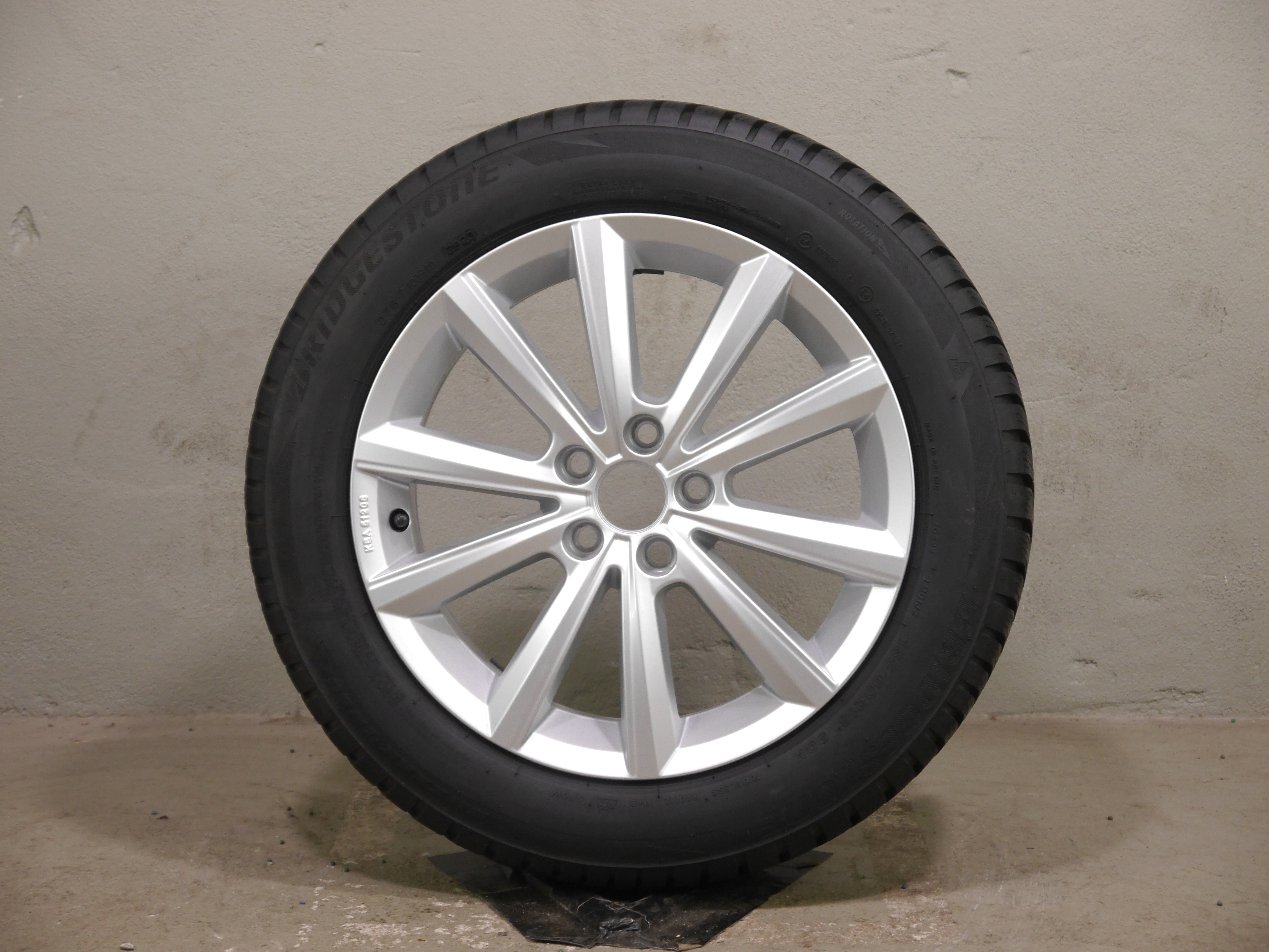 Original VW Polo 6 AW Aluradsatz Merano – Winter 185/60 R16 90H – 2G0601025AF