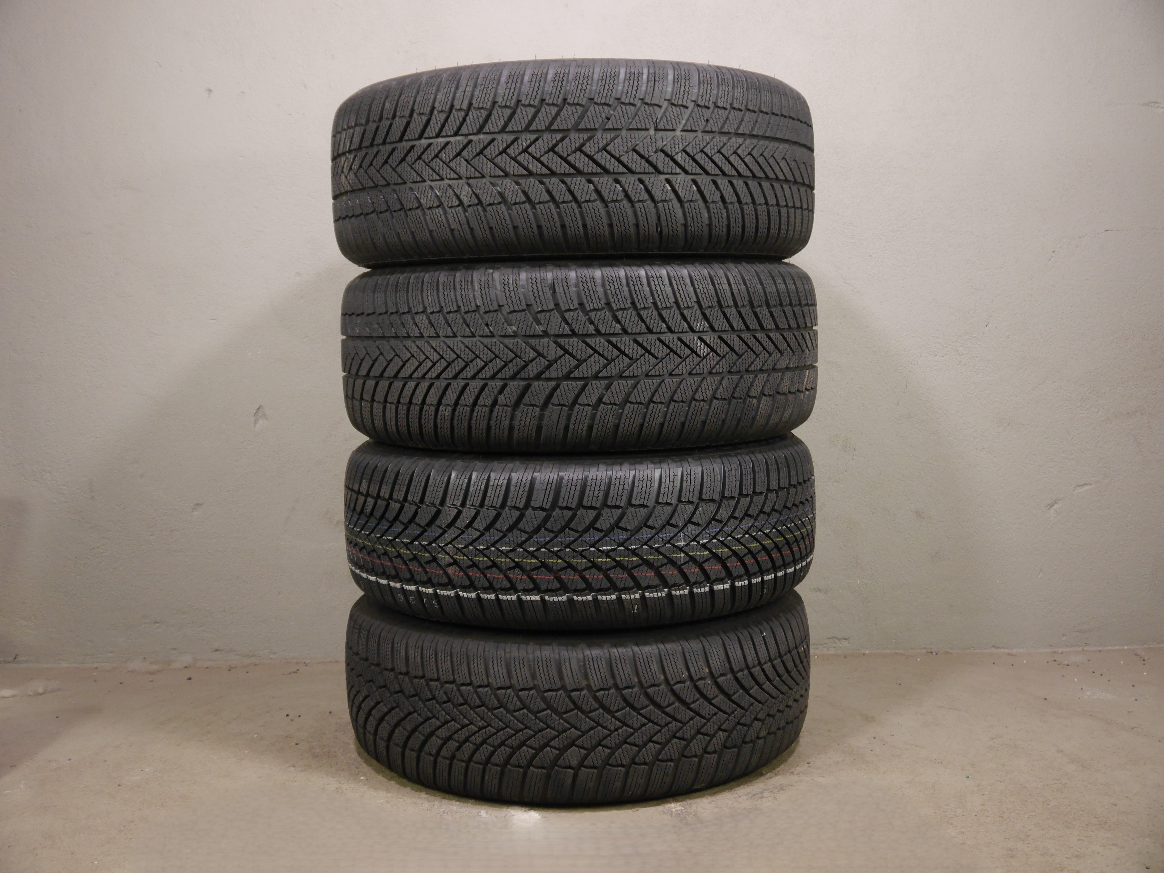 VW ID.4/ID.5 (E2) Aluradsatz – Winter 235/55 R19 101T 255/50 R19 103T - 11A601025M