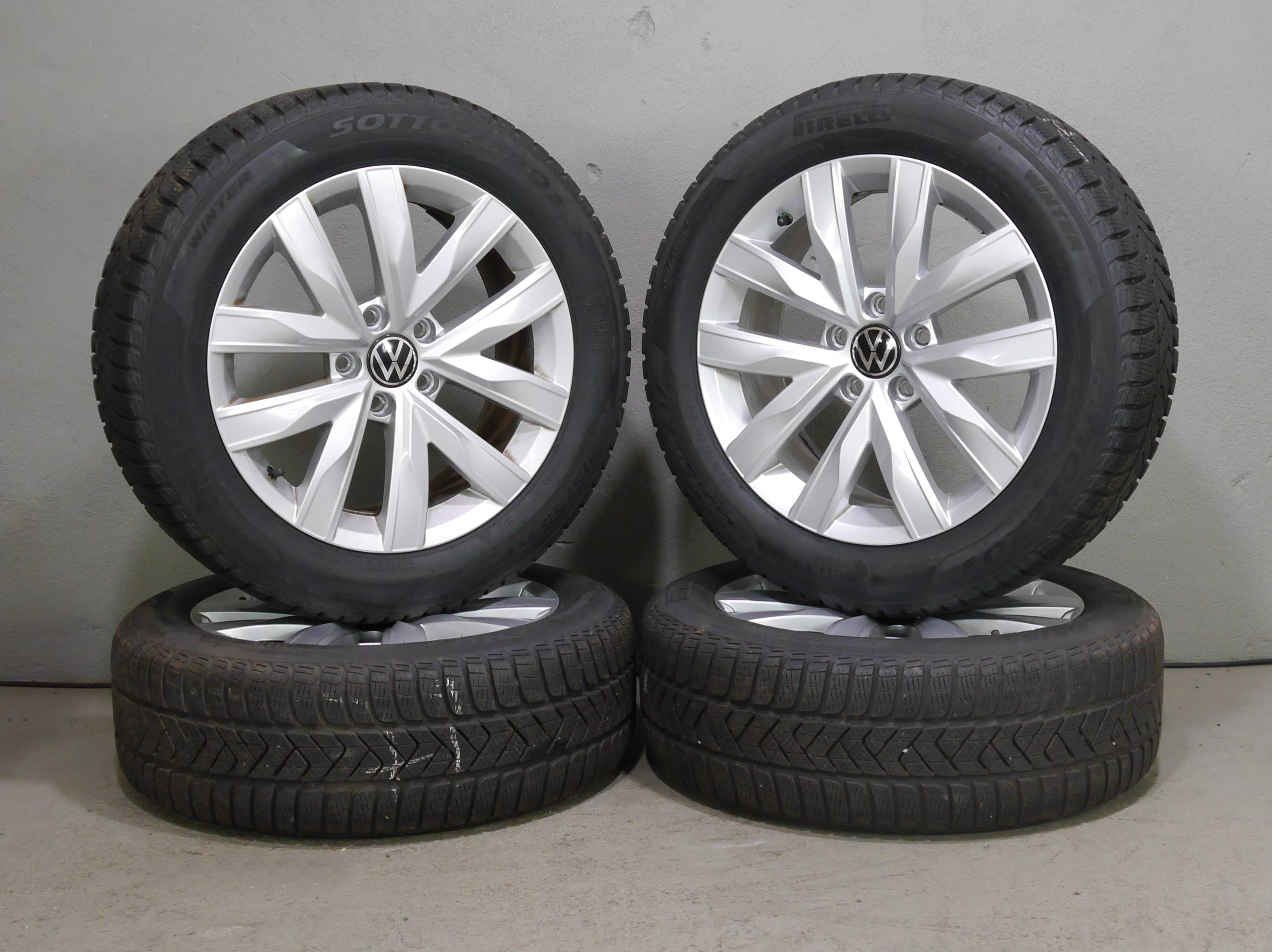 Volkswagen  Arteon 3H Aluradsatz – Winter 215/55 R17 94H – 3G8601025 