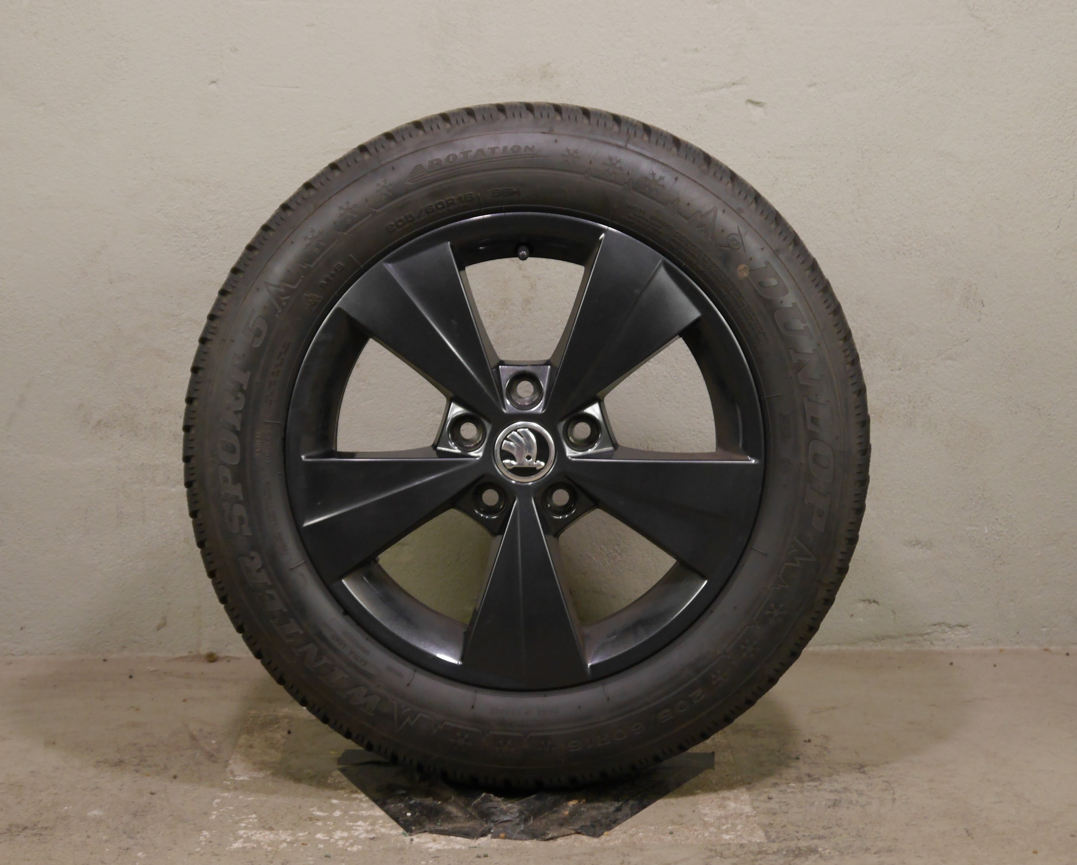 ŠKODA Octavia (5E) Aluradsatz – Winter 205/60R16 96H – 5E3601025AA