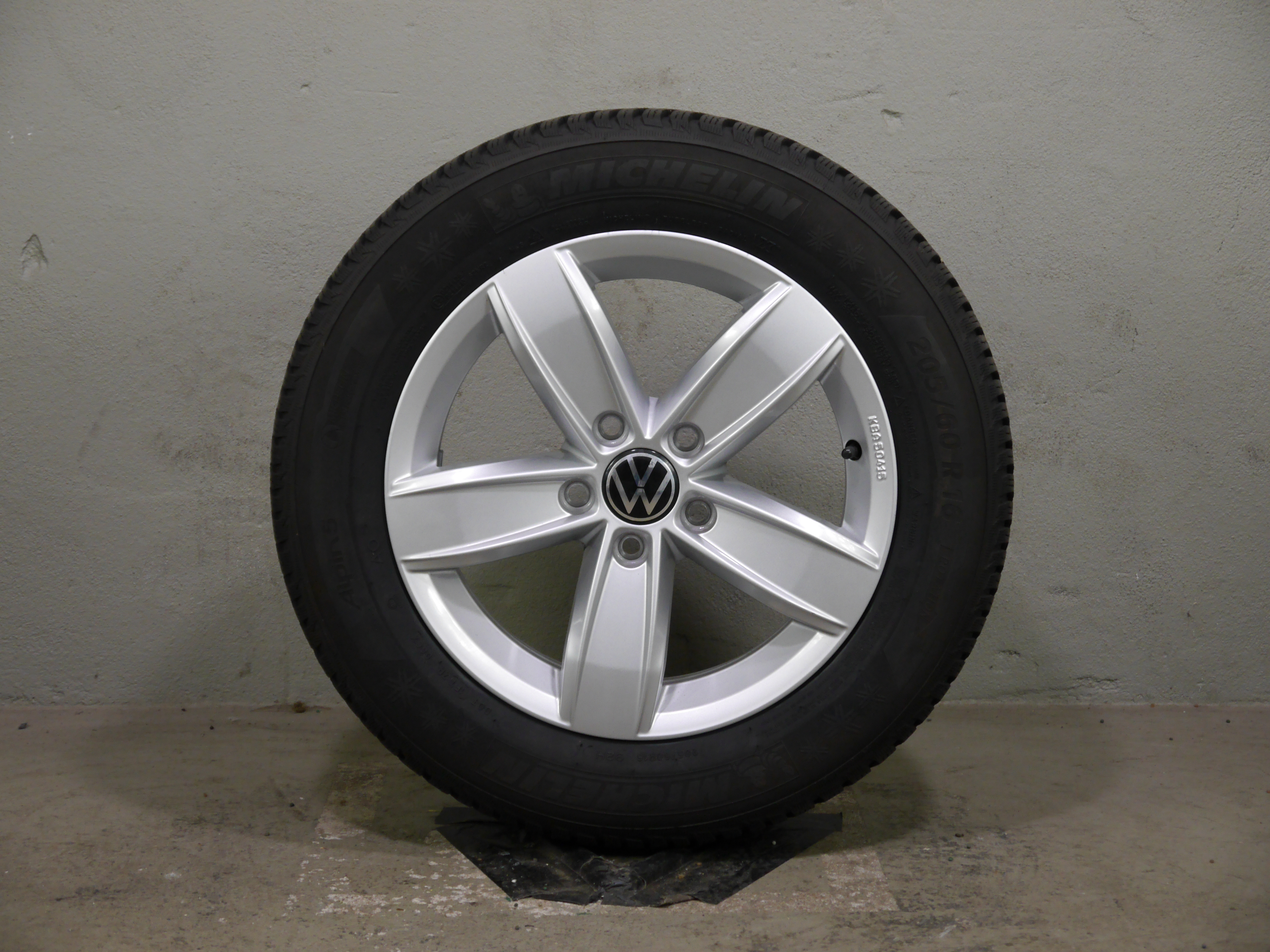VW T-Roc (D1) Aluradsatz – Winter 205/60 R16 92H – 2GA601025Q