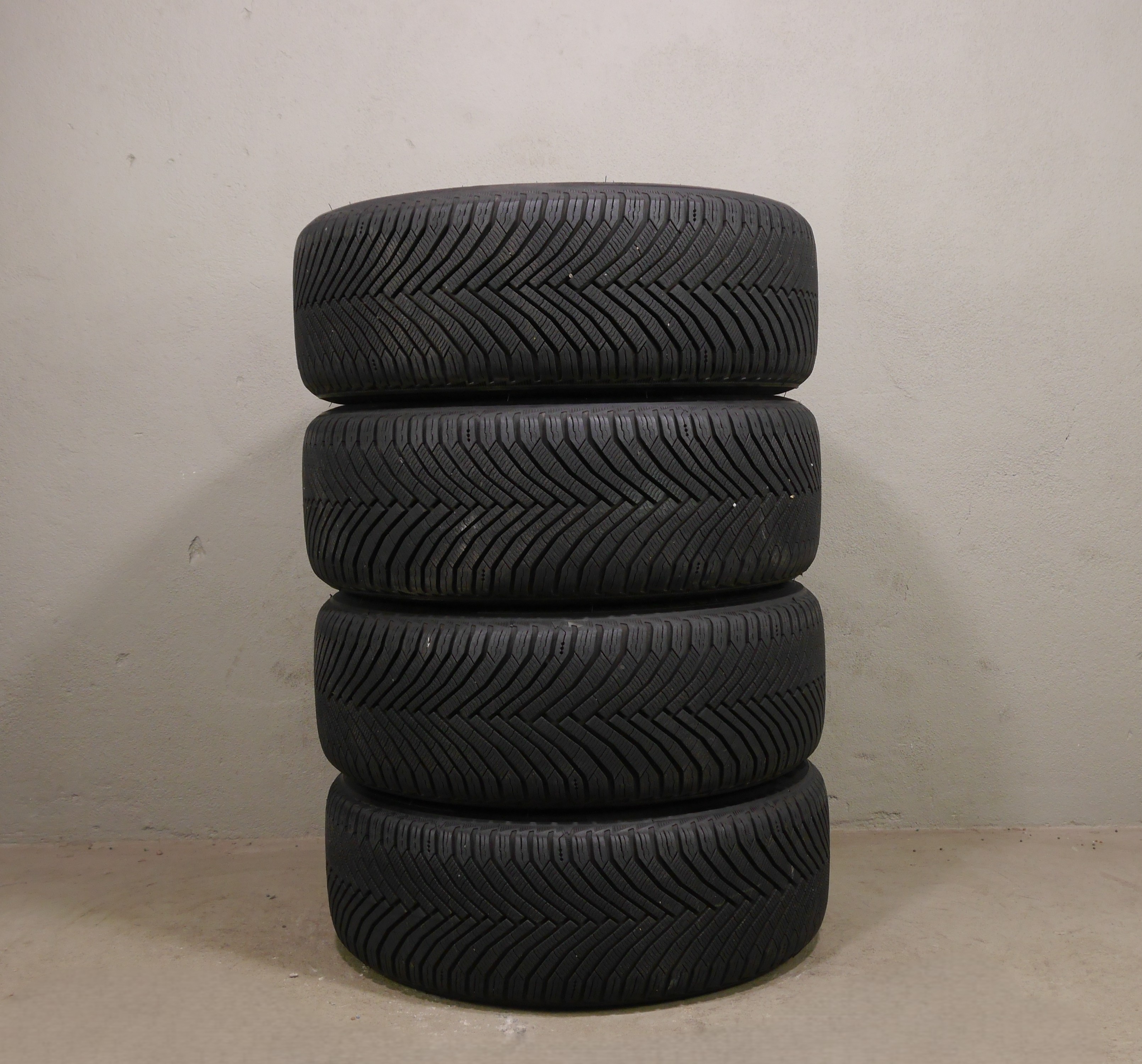 Audi A6 Aluradsatz – Winter 225/55 R17 101V – 4G0601025BH