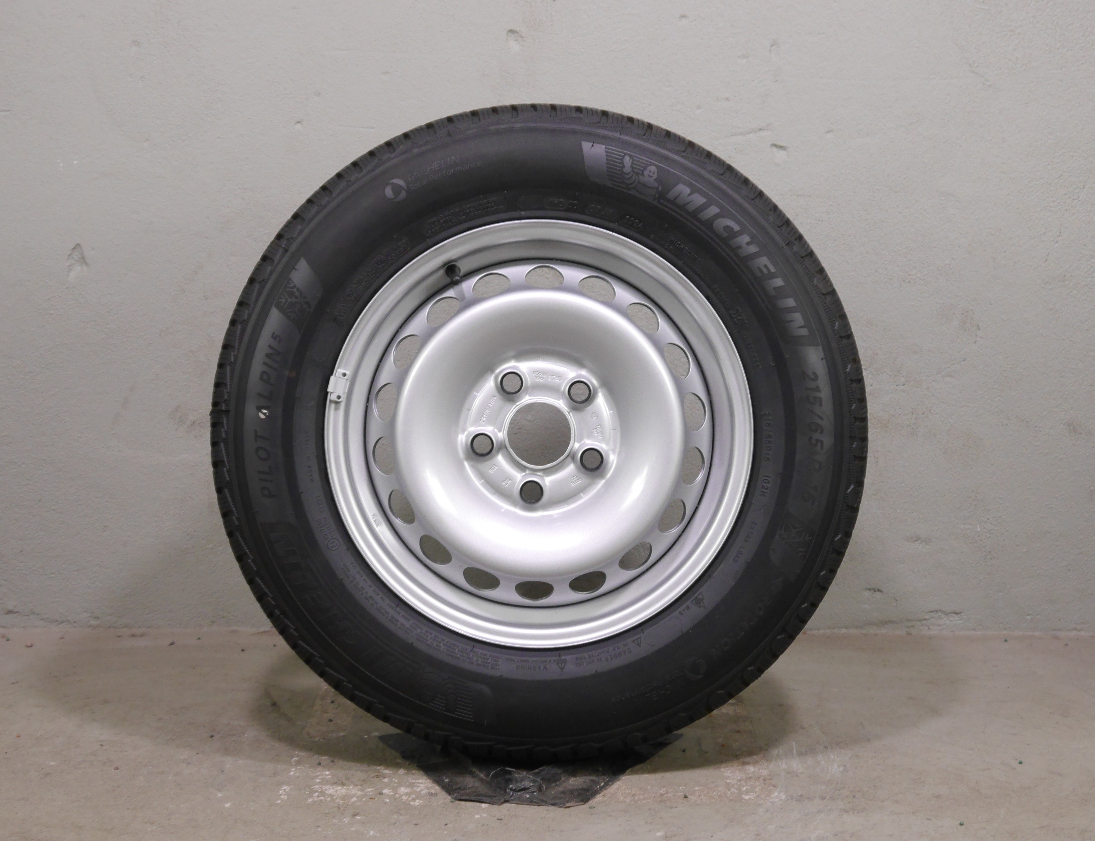 VW T7 Multivan Stahlradsatz – Winter 215/65 R16 102H - 7T0601027