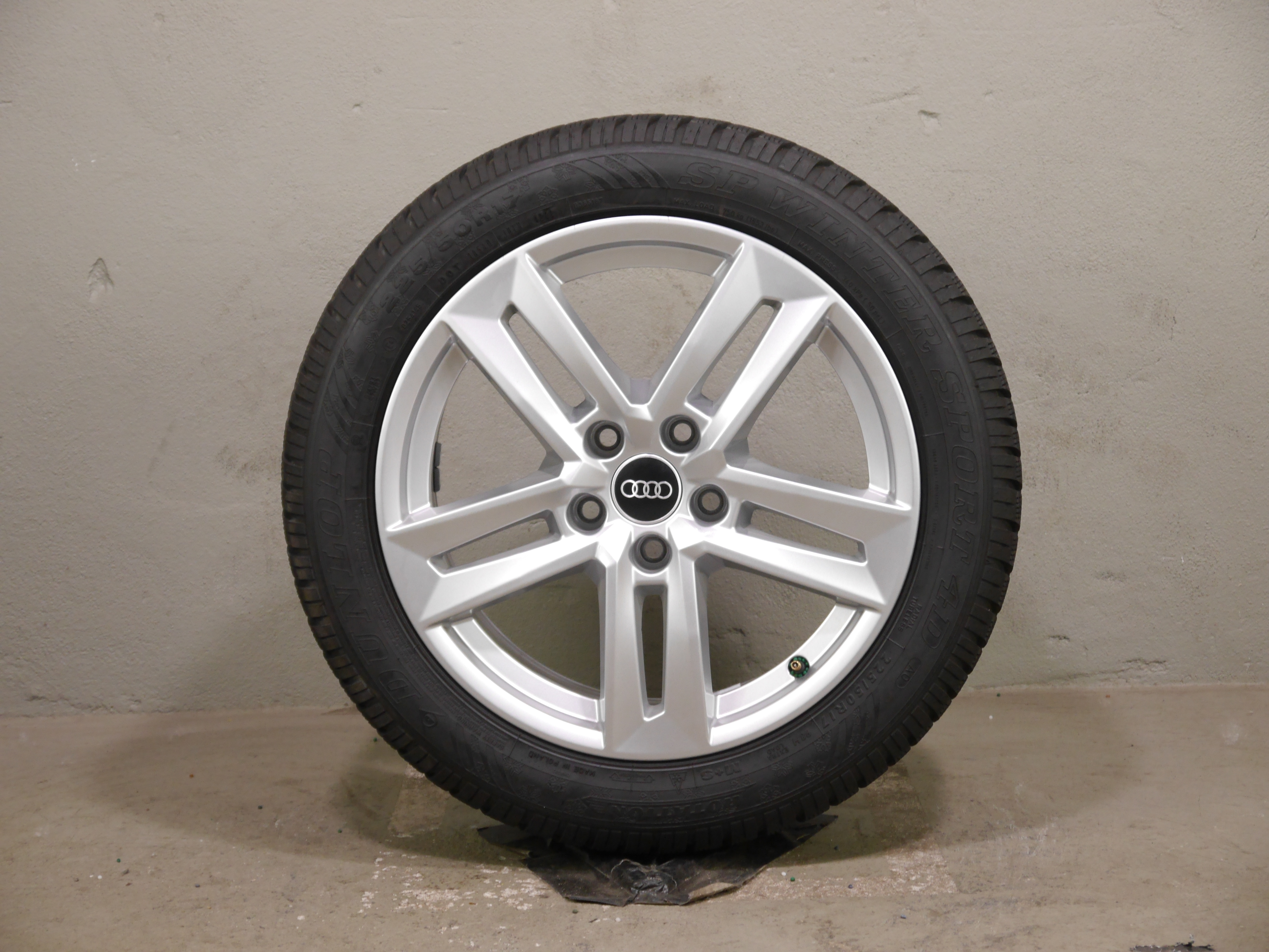 Audi A4 Avant (8W) Aluradsatz – Winter 225/50 R17 98H (AO) – 8W0601025P