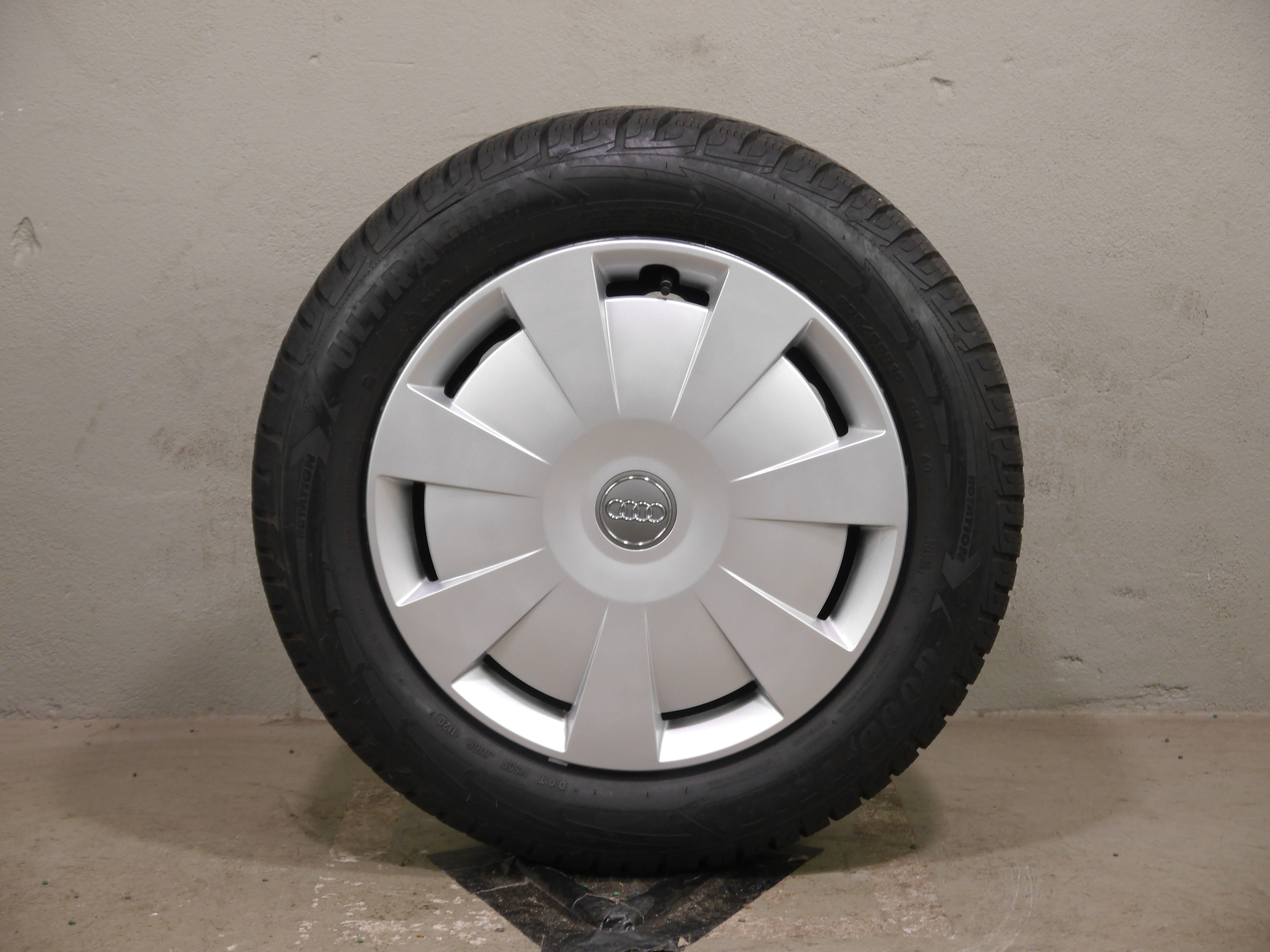 Audi A3 Sportback Stahlradsatz – Winter 205/55 R16 91H (AO) – 8V0601027A