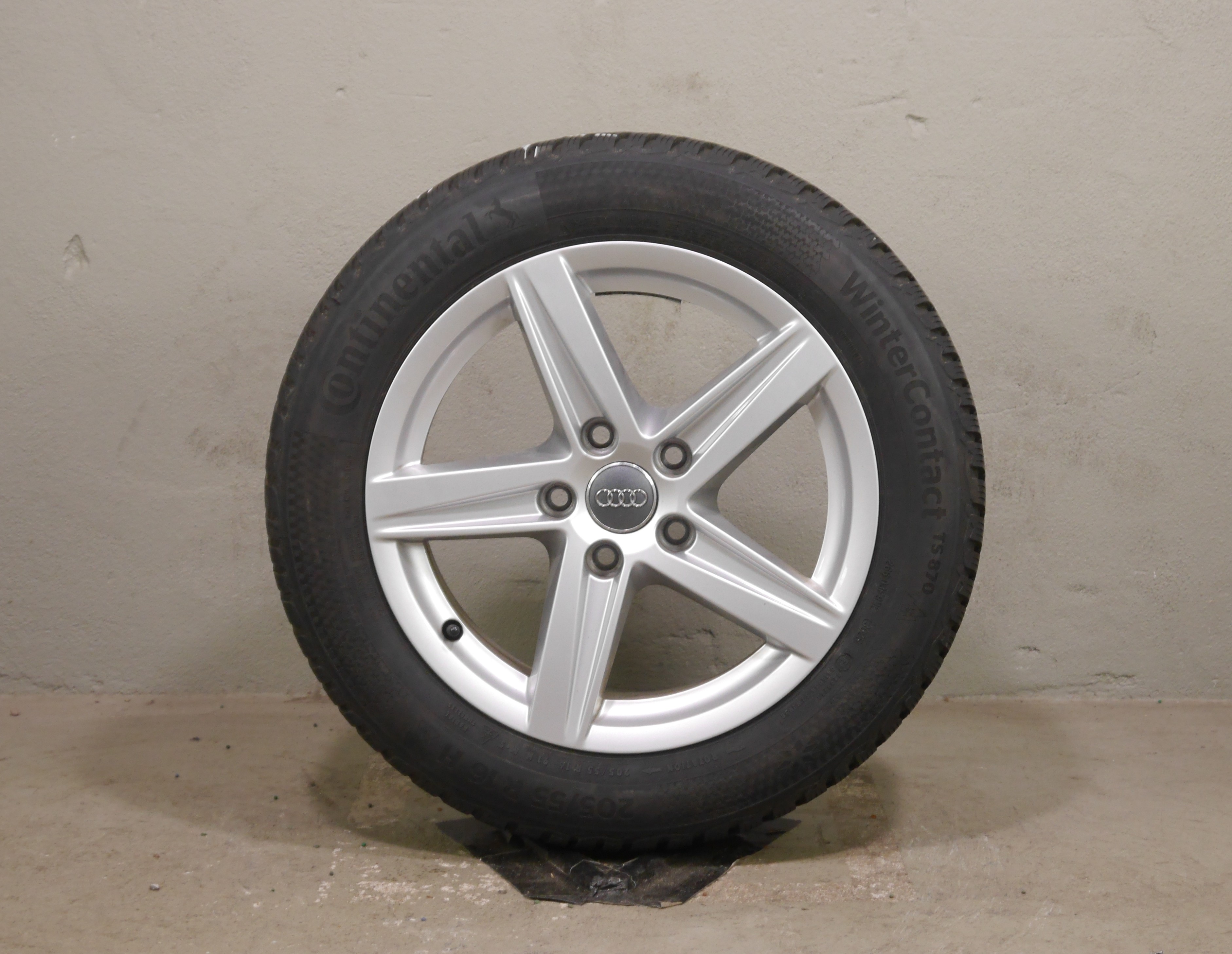 Audi A3 Aluradsatz – Winter 205/55 R16 91H (AO) – 8V0601025CR