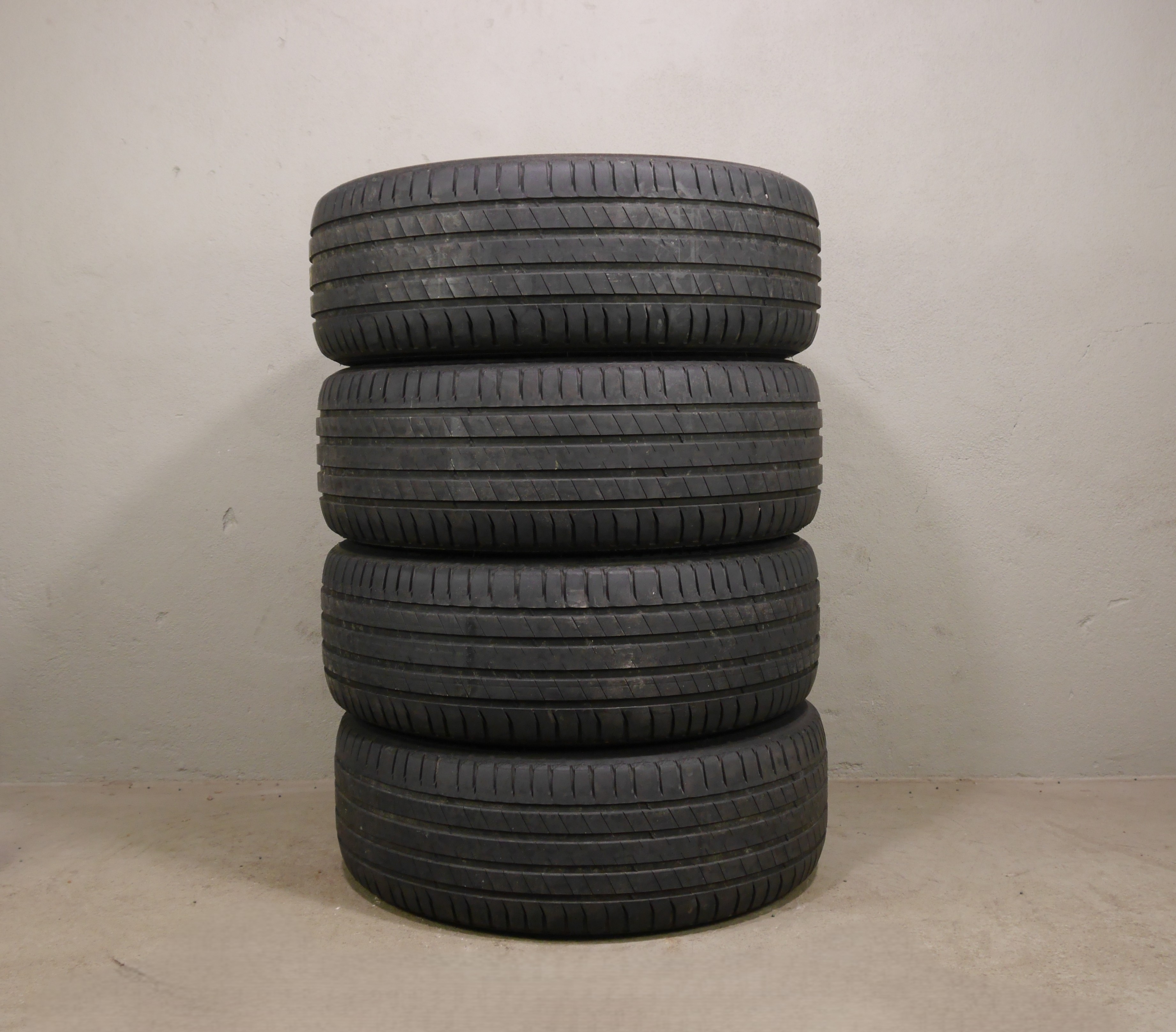 Audi Q5 Aluradsatz – Sommer 235/55 R19 101W (AO) – 80A601025J