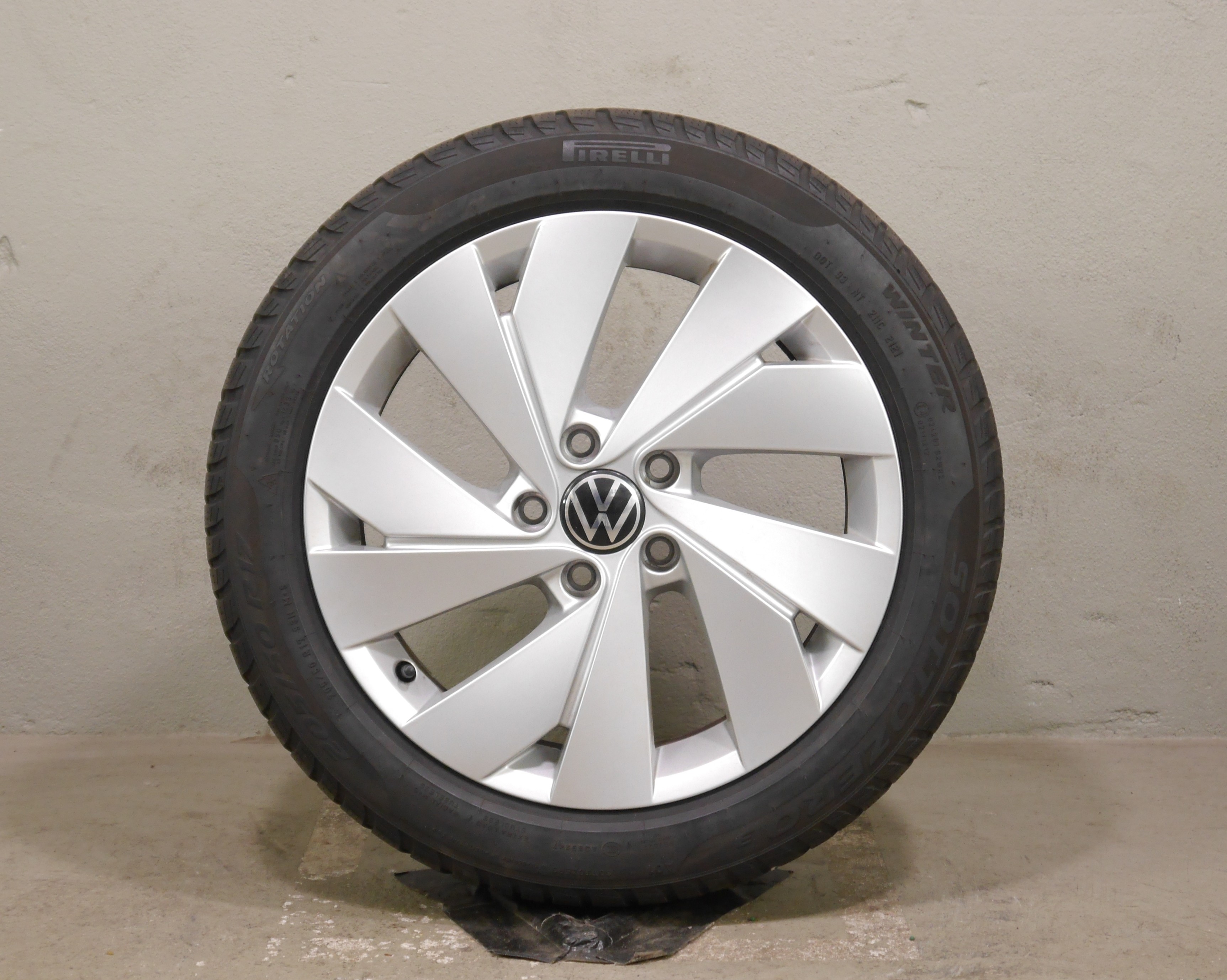 VW Golf (CD) Aluradsatz – Winter 205/50 R17 93H – 5H0601025B