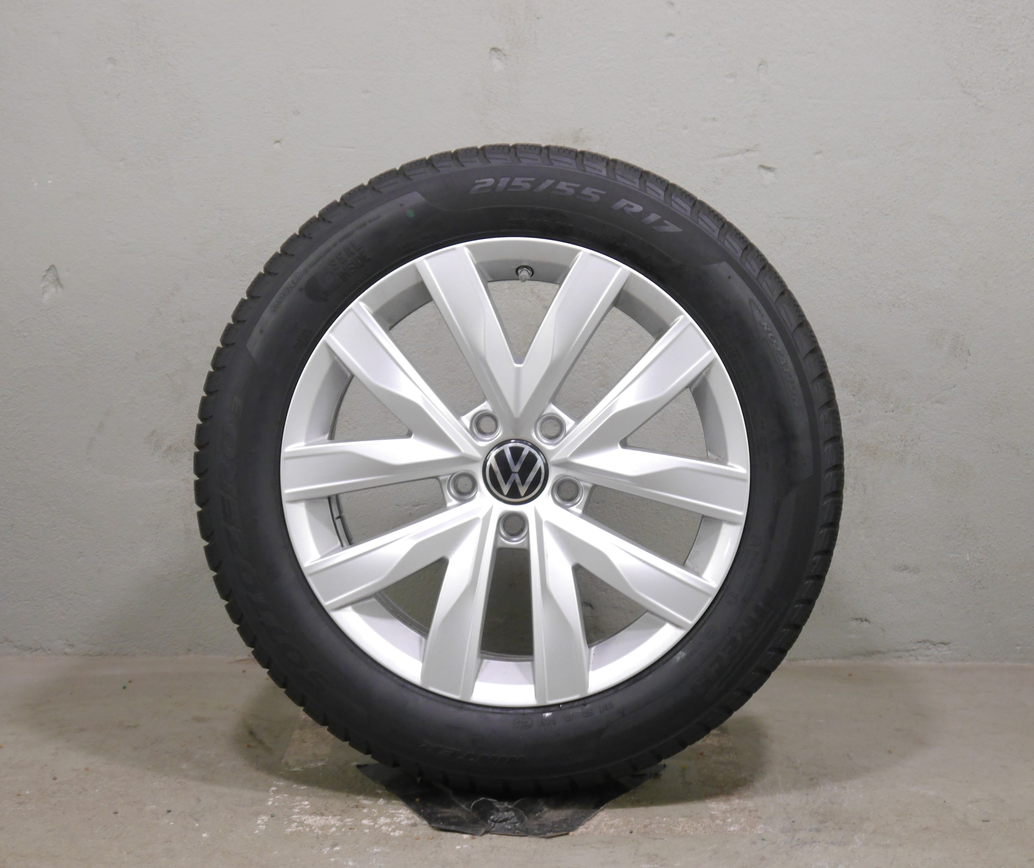 VW Arteon Alurad – Winter 215/55 R17 94H – 3G8601025- RDKS- SEAL