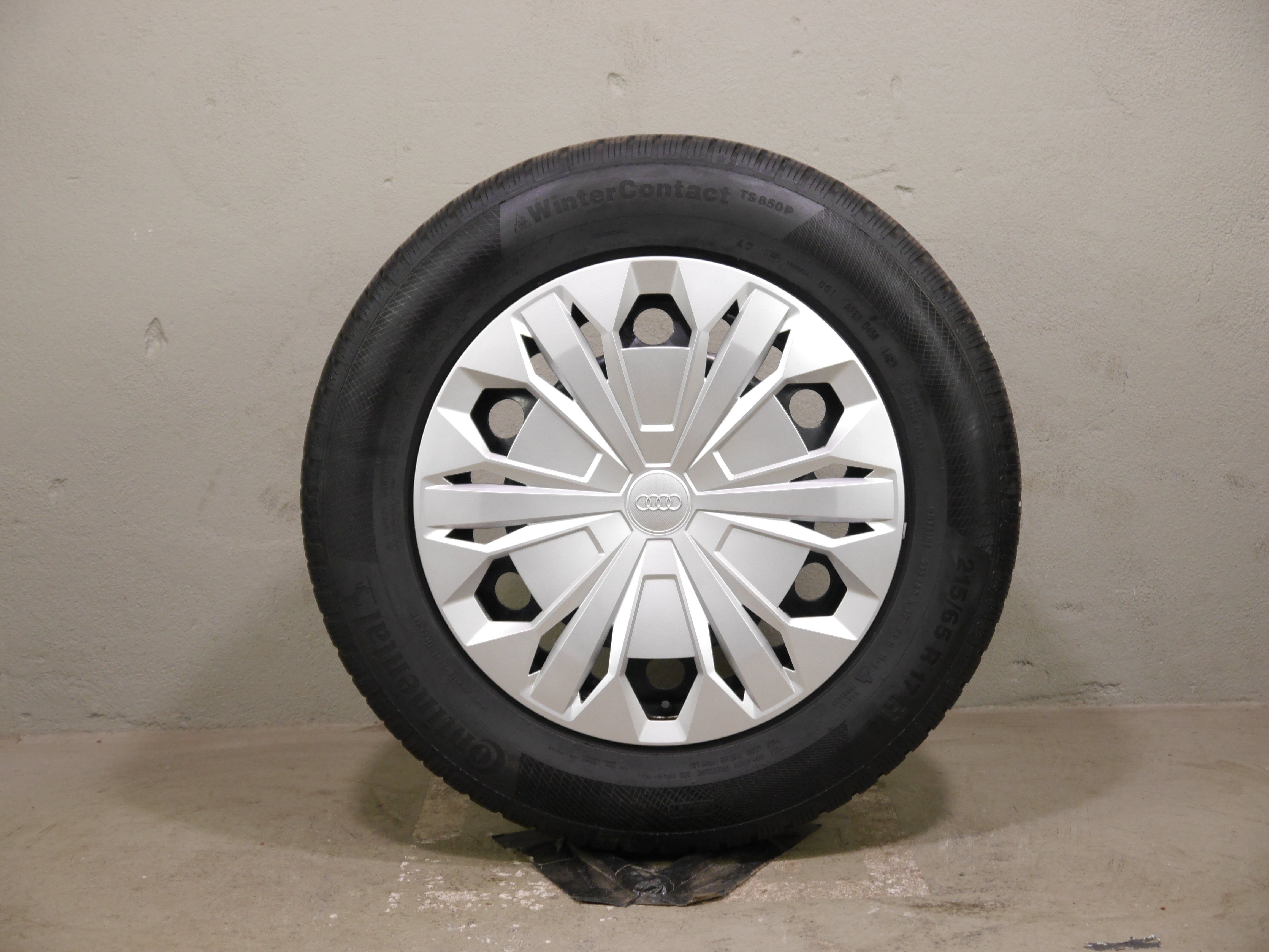 Audi Q3 Sportback Stahlradsatz – Winter 215/65 R17 99H – 5QF601027J/K