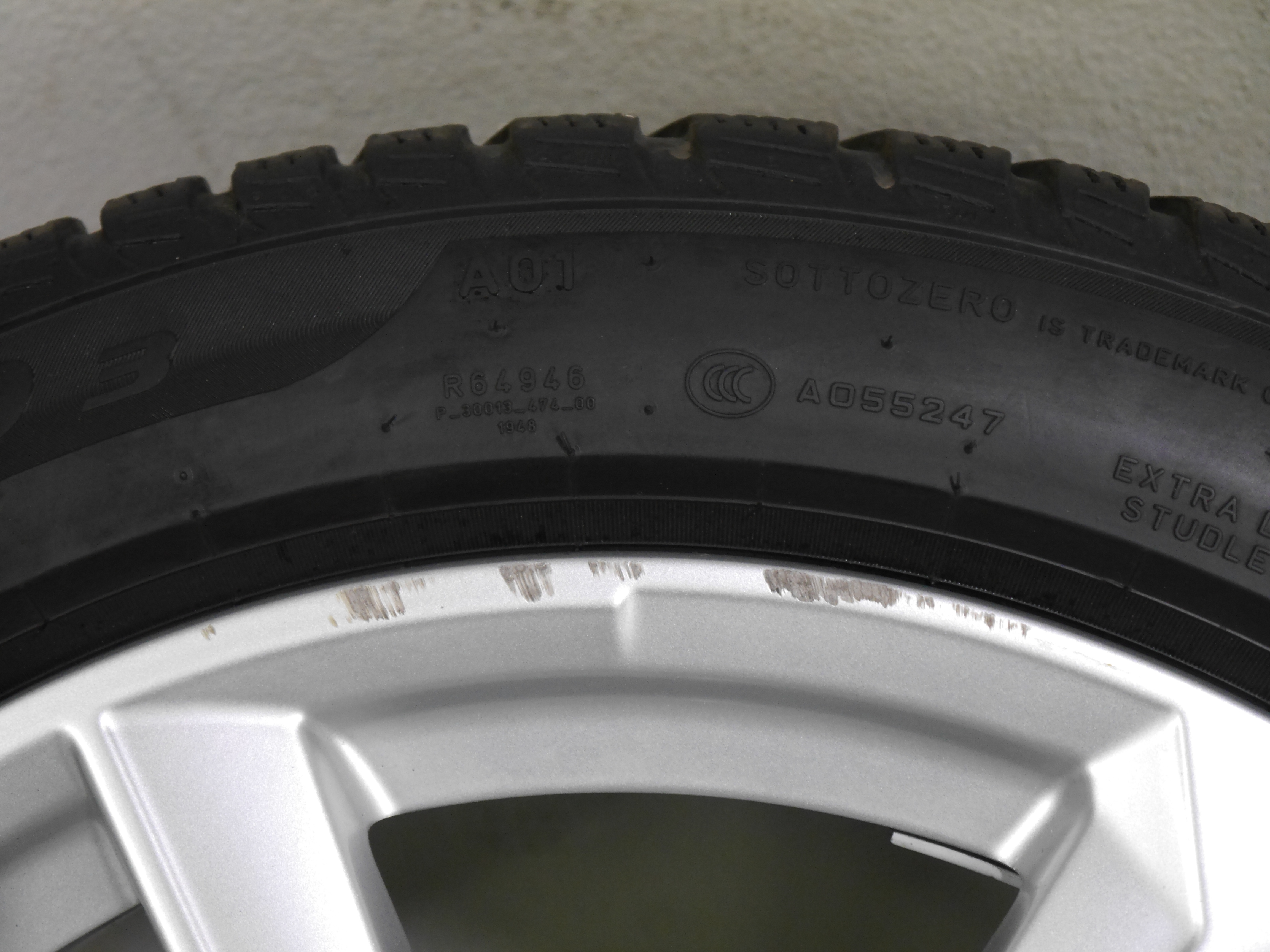 Audi A3 Sportback Aluradsatz – Winter 205/50 R17 93H (AO1) – 8Y0601025L