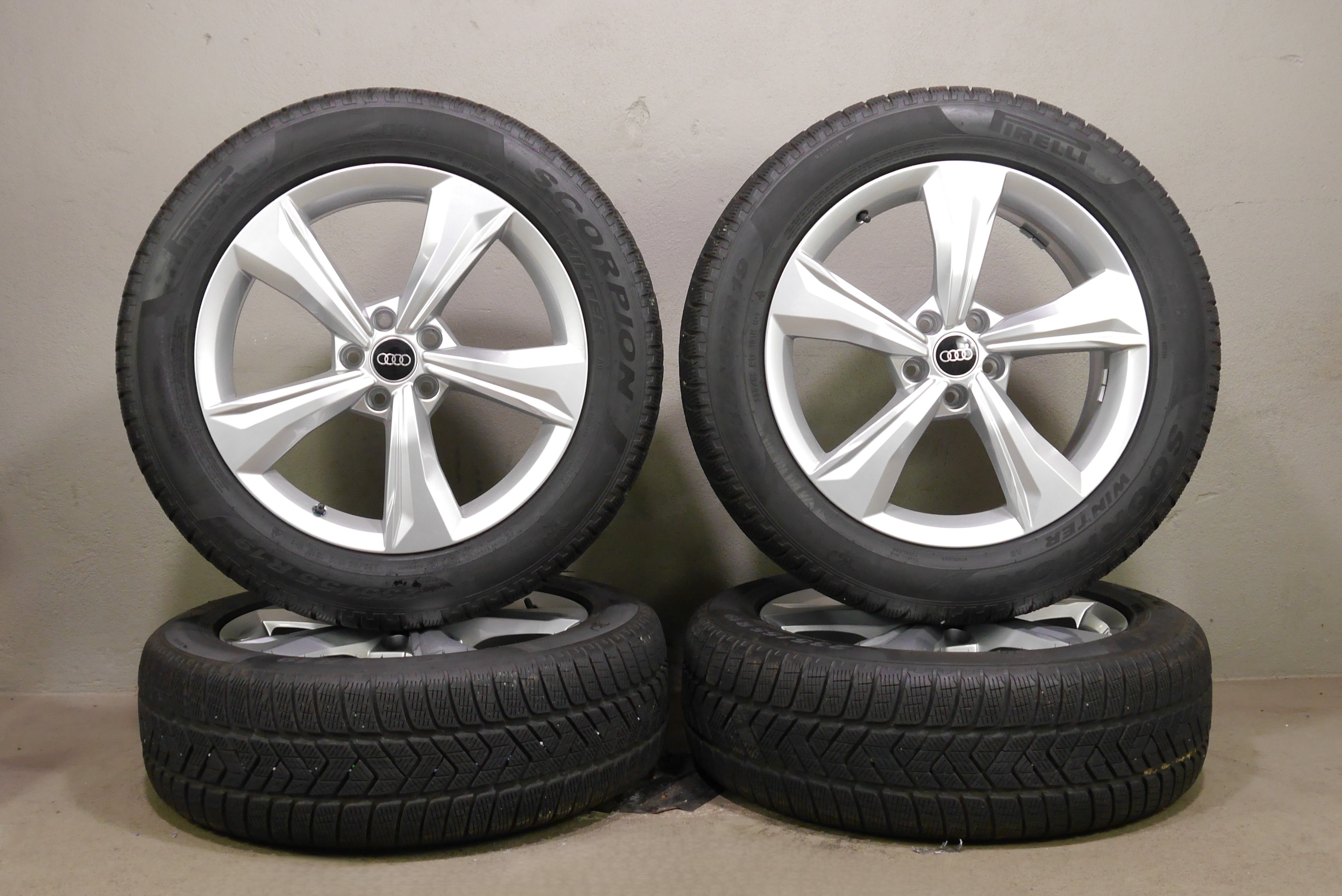 Audi Q5 Sportback (FY) Aluradsatz – Winter 235/55 R19 101H (AO) – 80A601025K