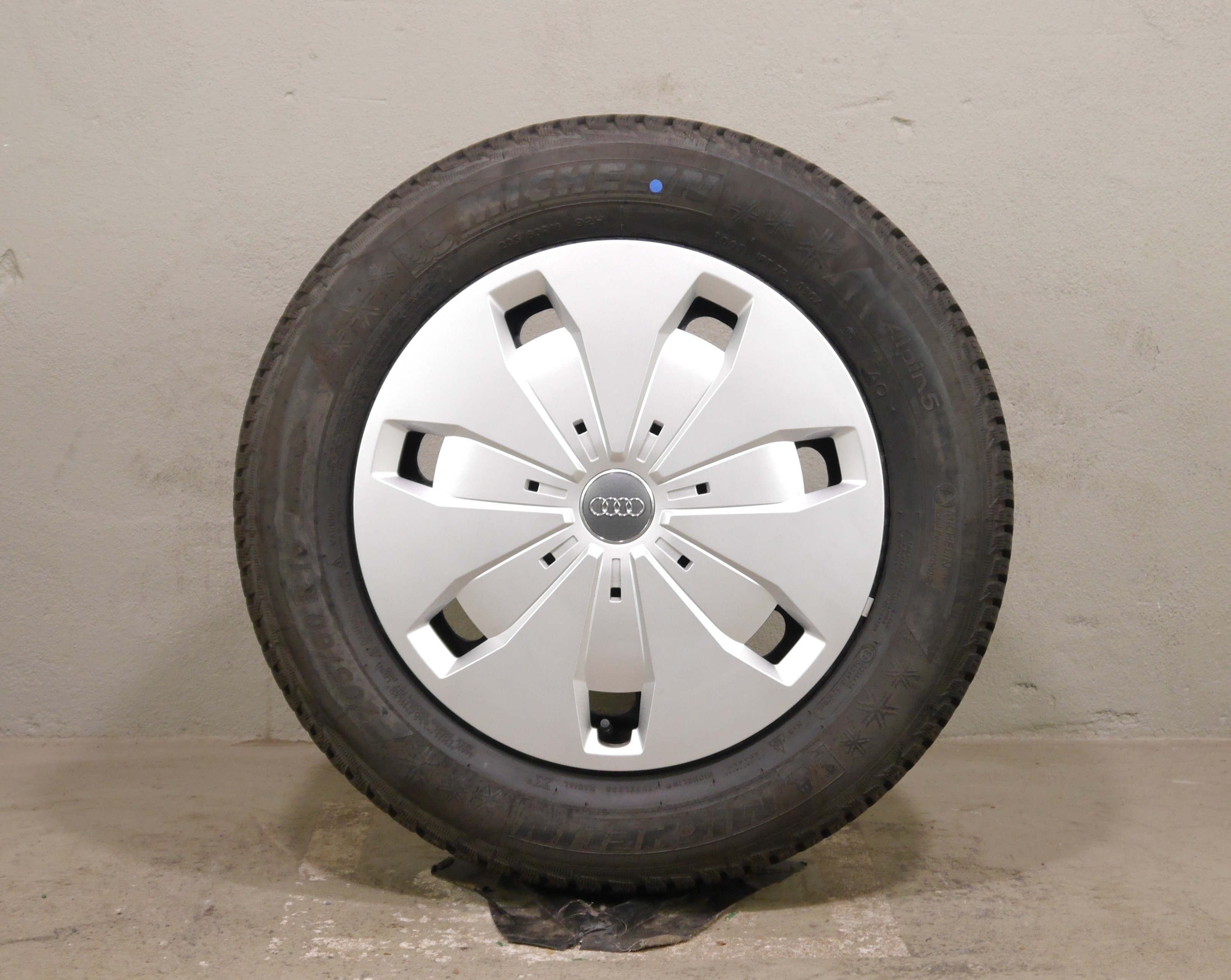 Audi Q2 Stahlradsatz – Winter 205/60 R16 92H – 5Q0601027DQ